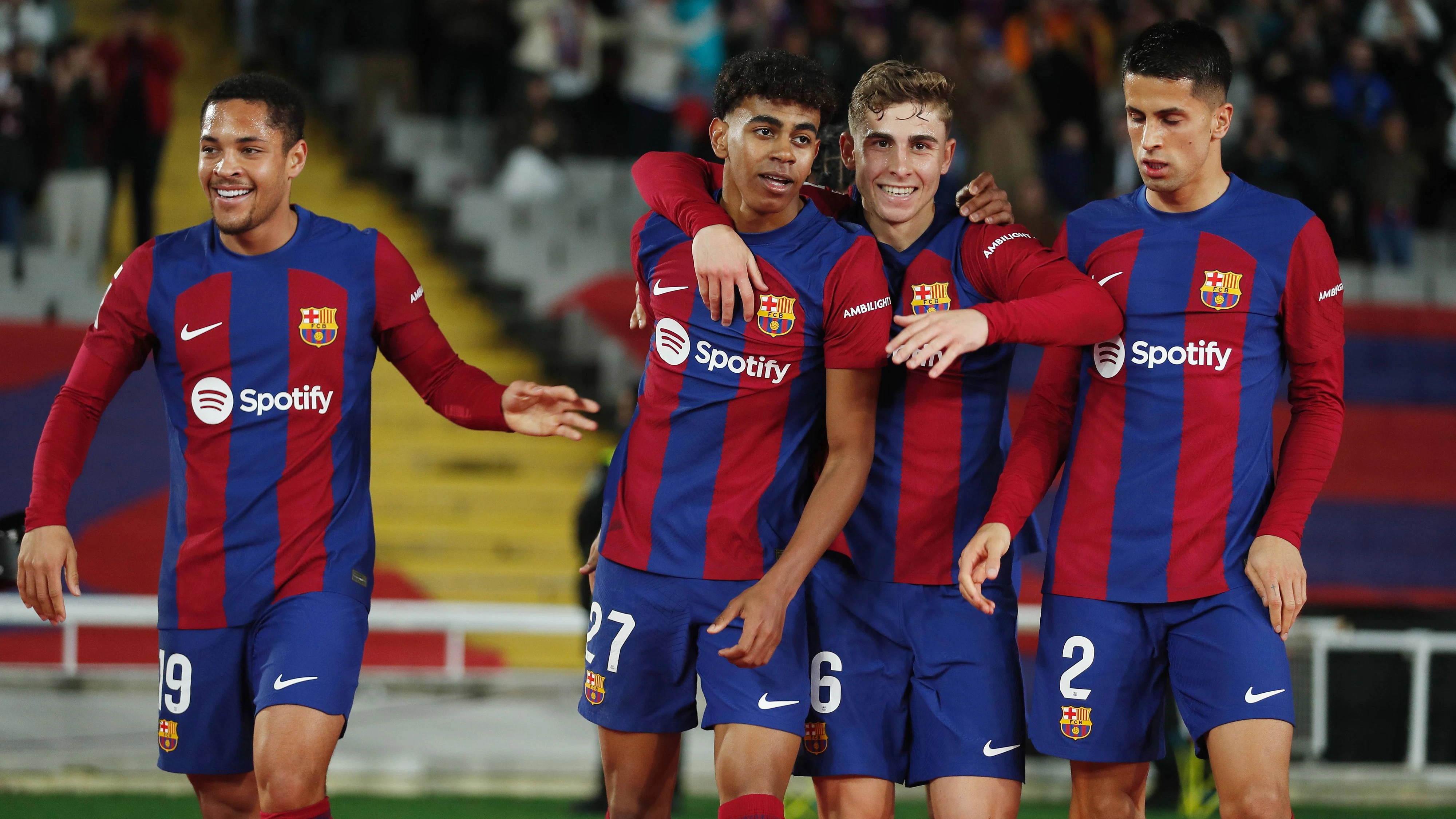 Der 16-jährige Lamine Yamal von Barca erweckt Begehrlichkeiten aus Paris.