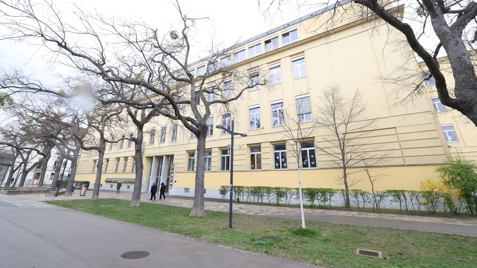 Schüler eines Gymnasiums im 21. Bezirk haben zu Ramadan-Ende (10. April) mitten in der Woche schulfrei.