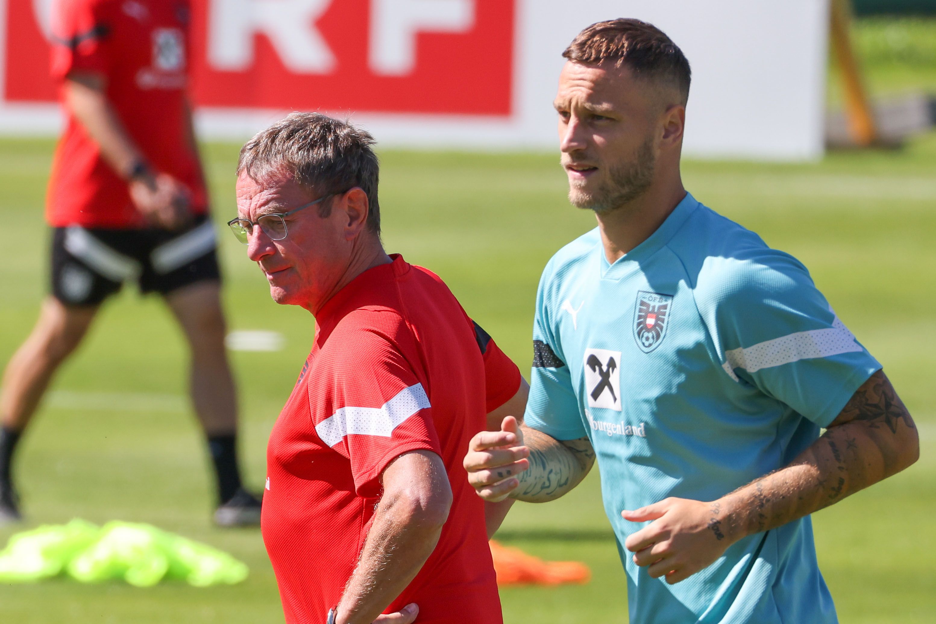 Ein Bild aus fitteren Zeiten: Arnautovic und Rangnick im September 2023.