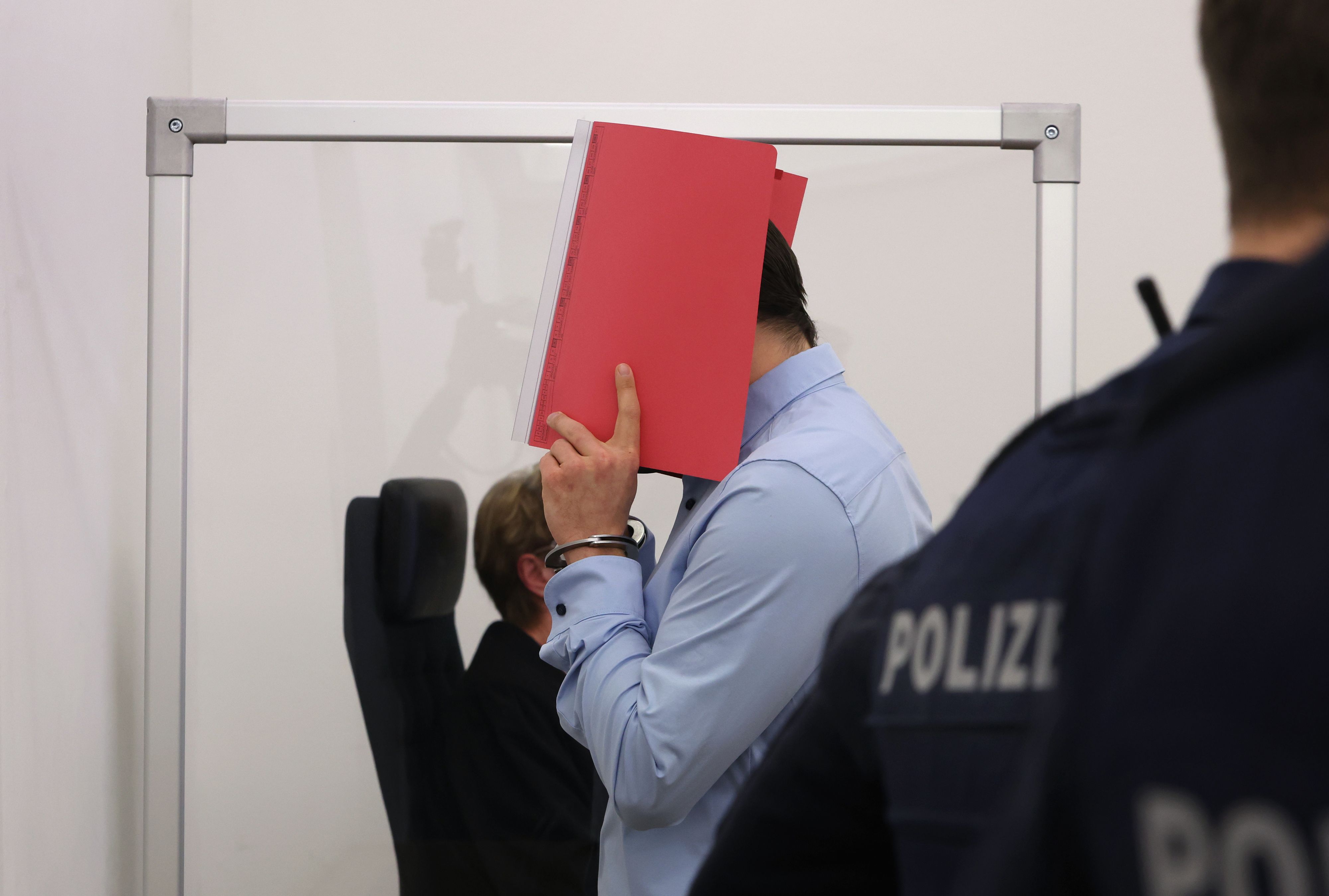 Der 31-Jährige im Gerichtssaal am Landesgericht in Kempten, Bayern.