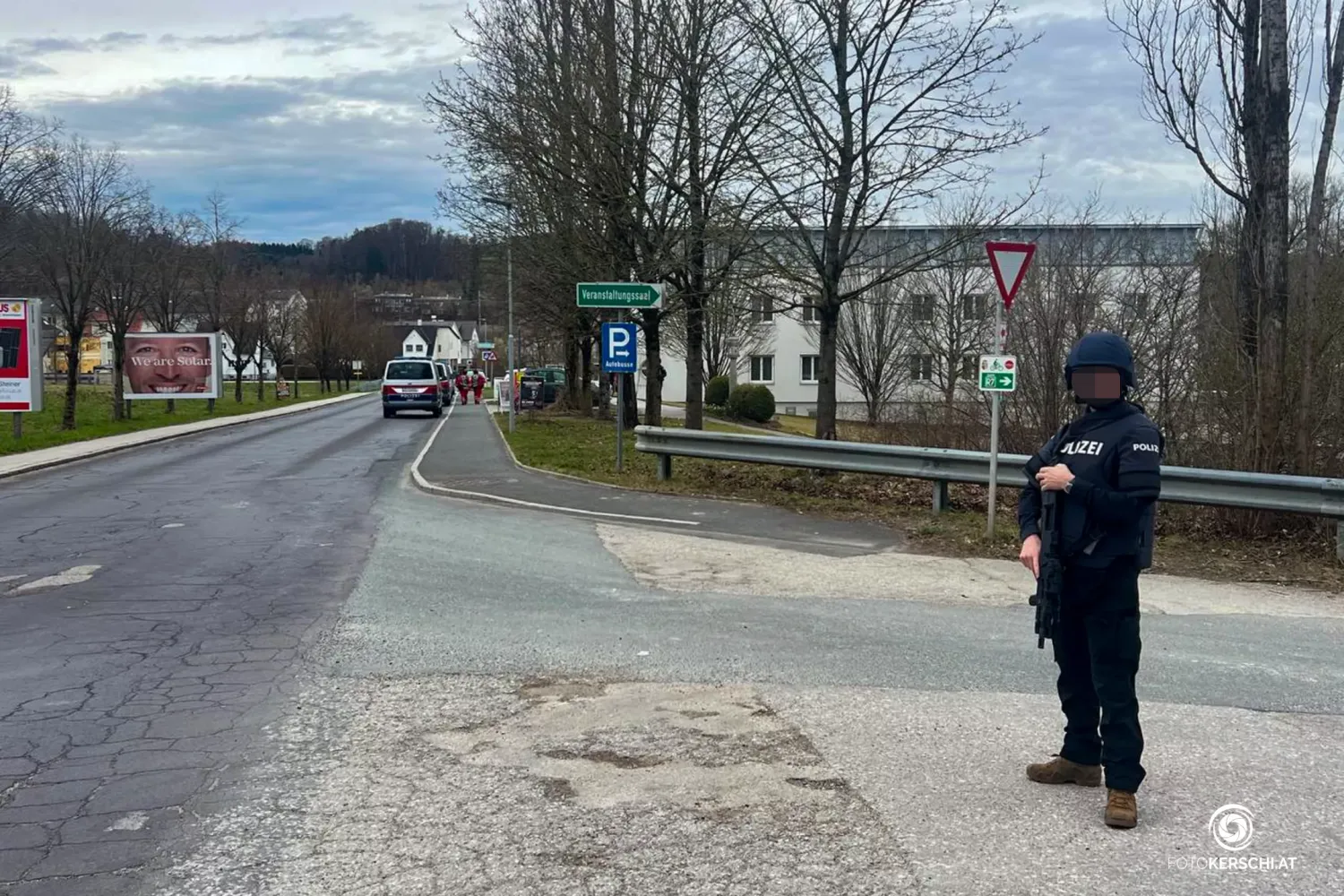 Das Gebäude wurde großräumig abgeriegelt.