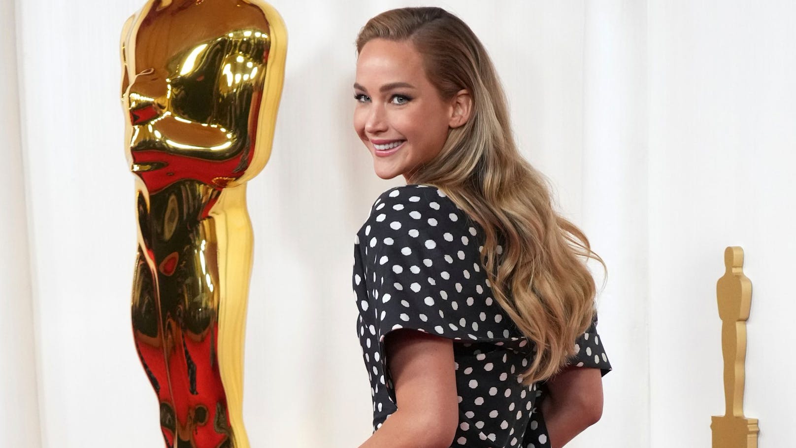 Darum stecken in ihrem Oscar-Kleid 1.500 Arbeitsstunden
