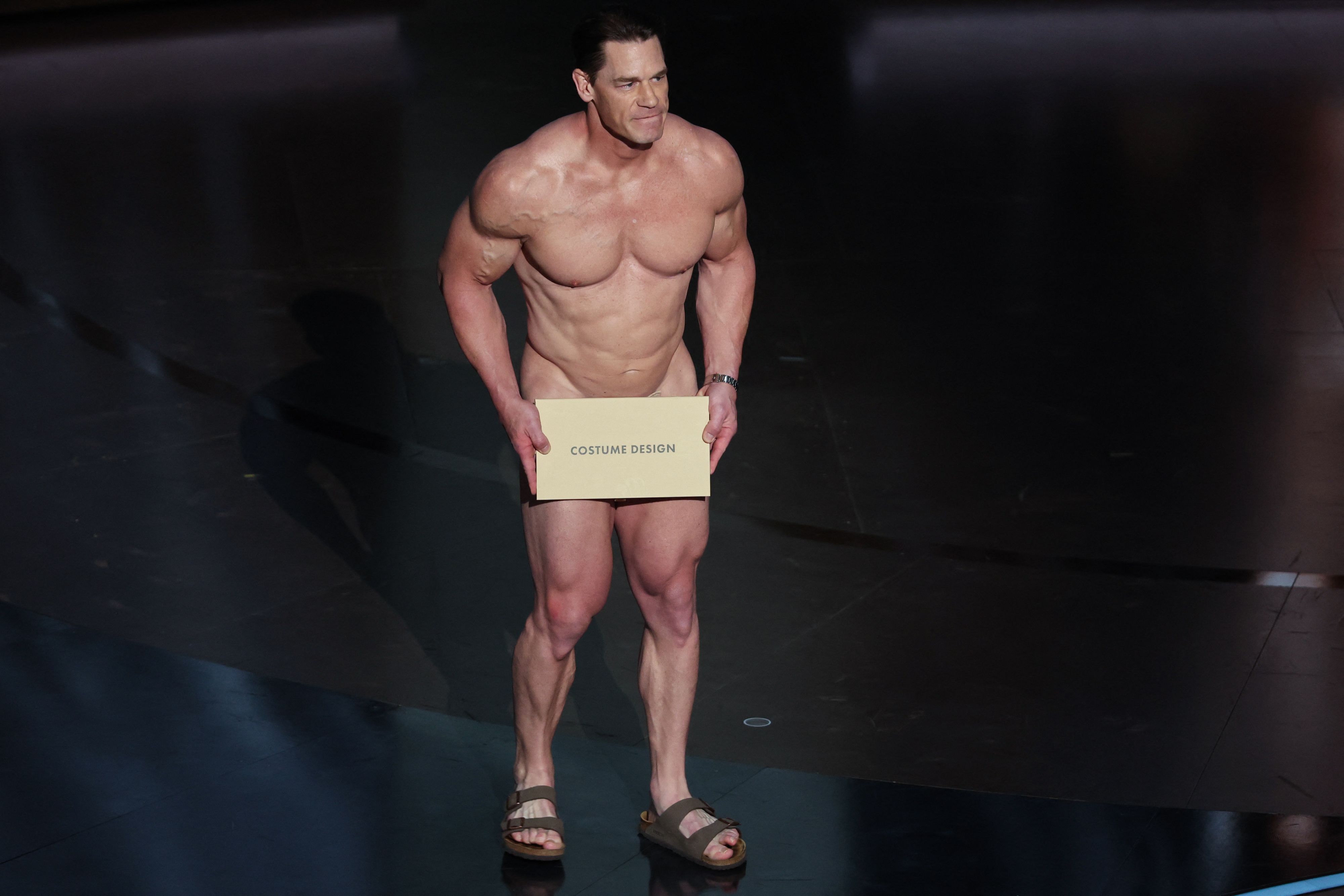 John Cena ließ bei den Oscars die Hüllen fallen.