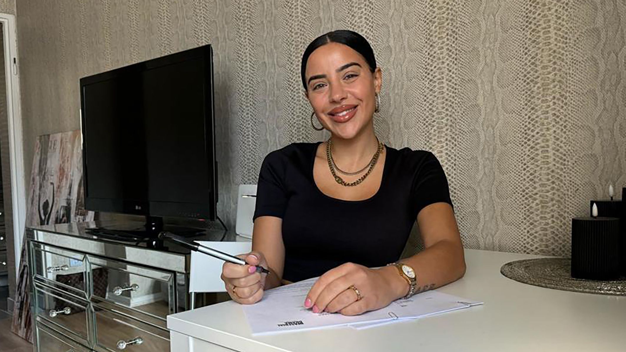 Reality-Star Leyla Lahouar feiert Schauspiel-Debüt.