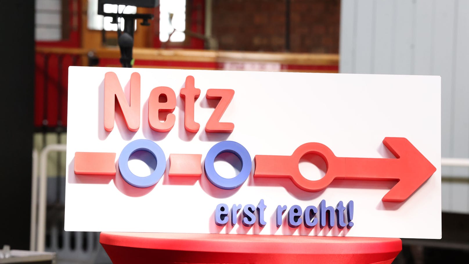 Unter dem Motto "Netz erst recht!" starten die Wiener Linien in die Modernisierungsoffensive 2024.