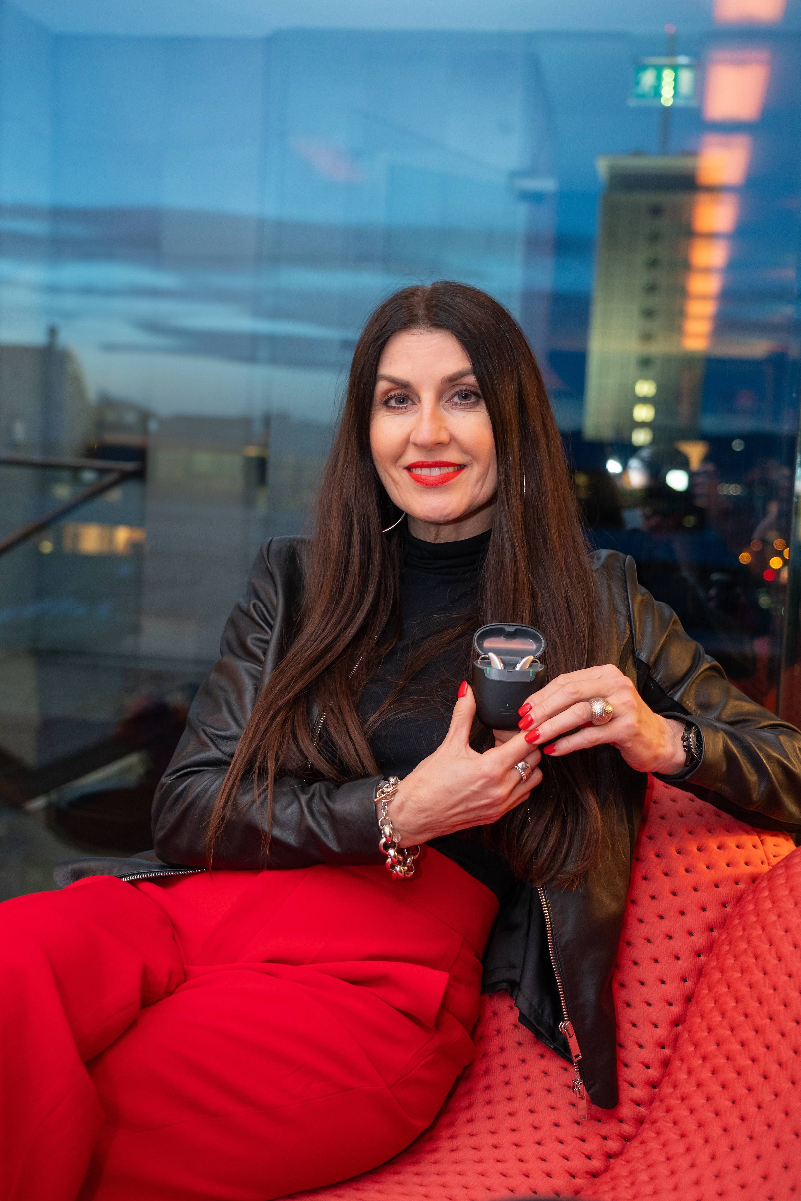 Monika Ballwein hat sich ihre Zehe gebrochen