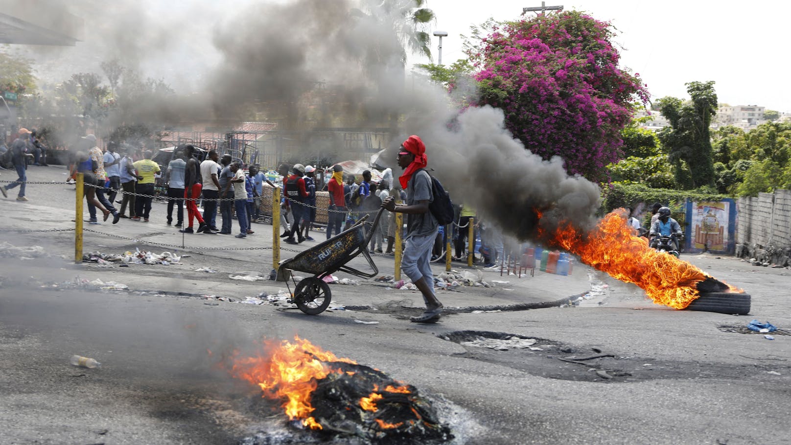 Immer wieder kam es auf Haiti zu gewaltsamen Ausschreitungen. Dieses Bild stammt vom 7. März 2024.