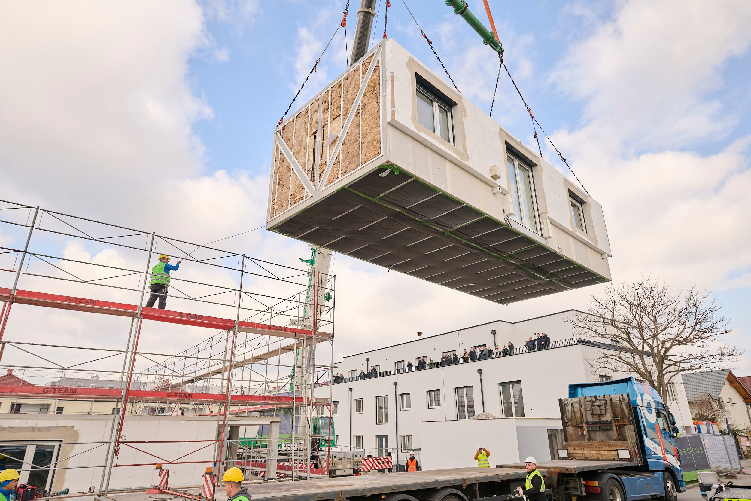 Modulverhebung auf der Baustelle Wiener Neustadt, Gymelsdorfer Gasse 24 und 26.