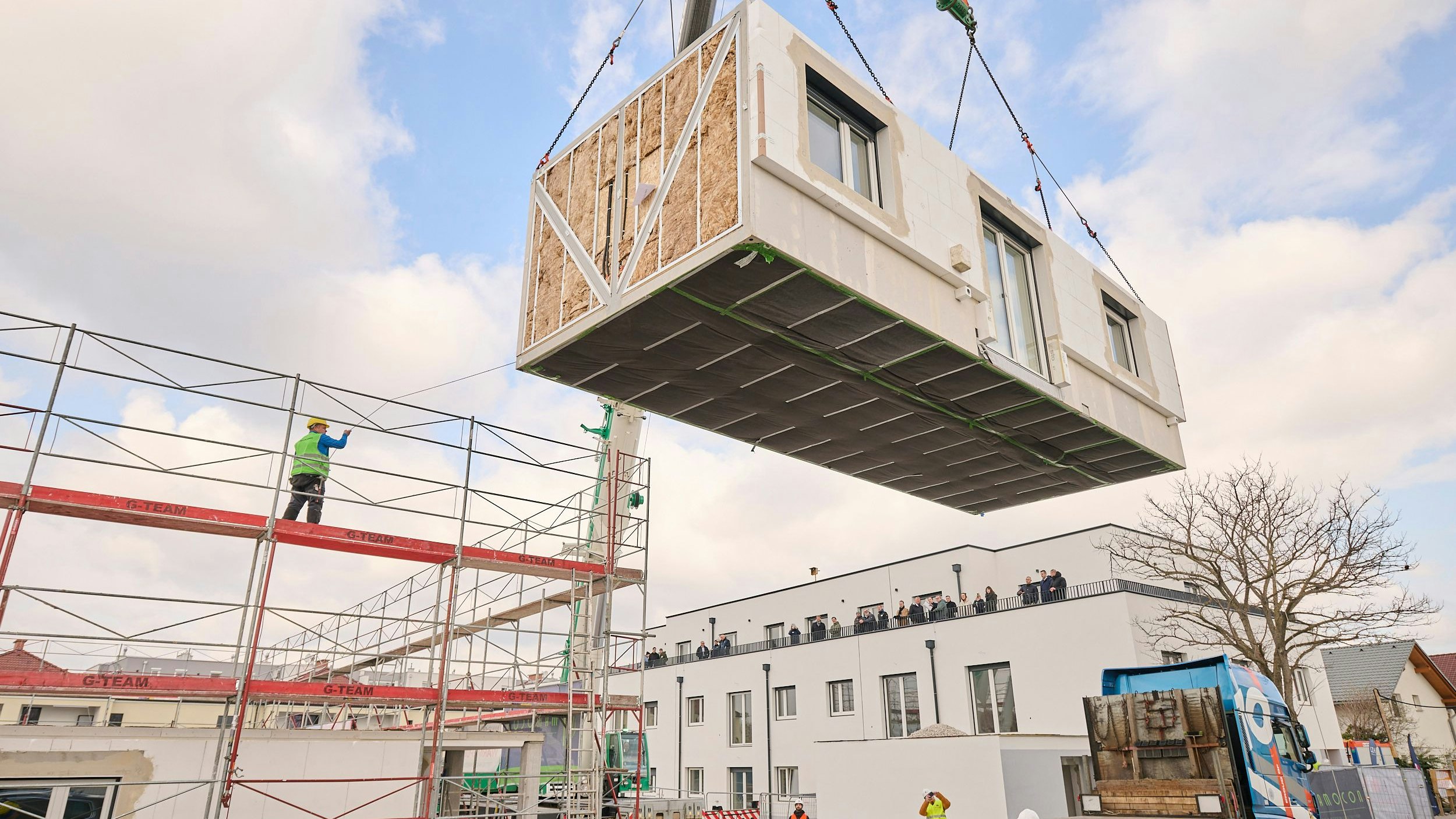 Modulverhebung auf der Baustelle Wiener Neustadt, Gymelsdorfer Gasse 24 und 26.