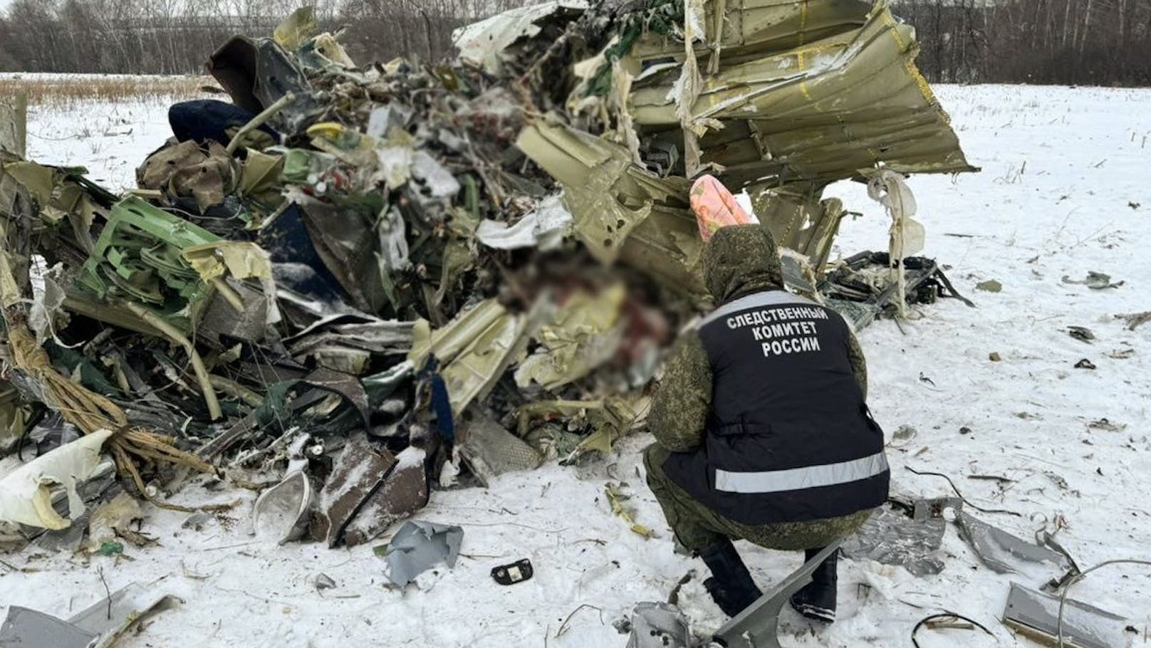 In Russland ist nach Angaben des Moskauer Verteidigungsministeriums erneut ein Militärtransportflugzeug vom Typ Iljuschin Il-76 abgestürzt – diesmal im Gebiet Iwanowo. An Bord der Maschine waren 15 Menschen.