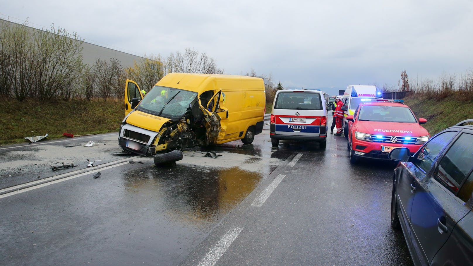 Die Ermittlungen klären nun die genaue Unfallursache.