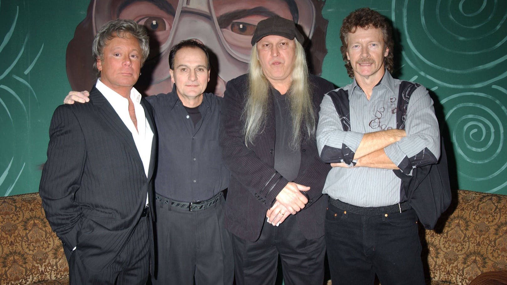 2004 stand Carmen (links) mit seiner ersten Band "The Raspberries" (Jim Bonfanti, Wally Bryson and Dave Smalley) noch einmal live auf der Bühne des House of Blues in seiner Heimatstadt Ohio.