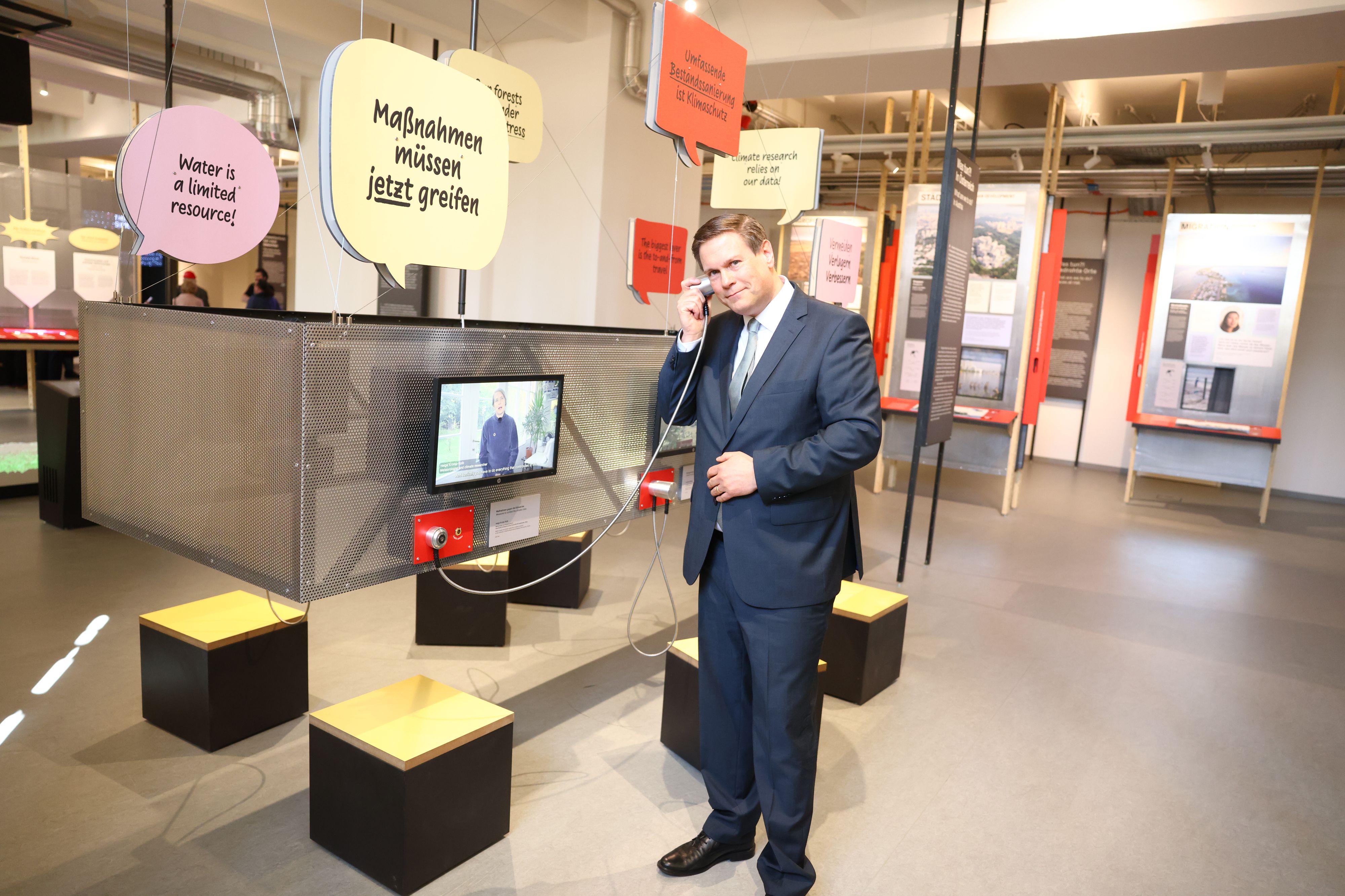 TMW-Generaldirektor Peter Aufreiter eröffnet die neue Schau 