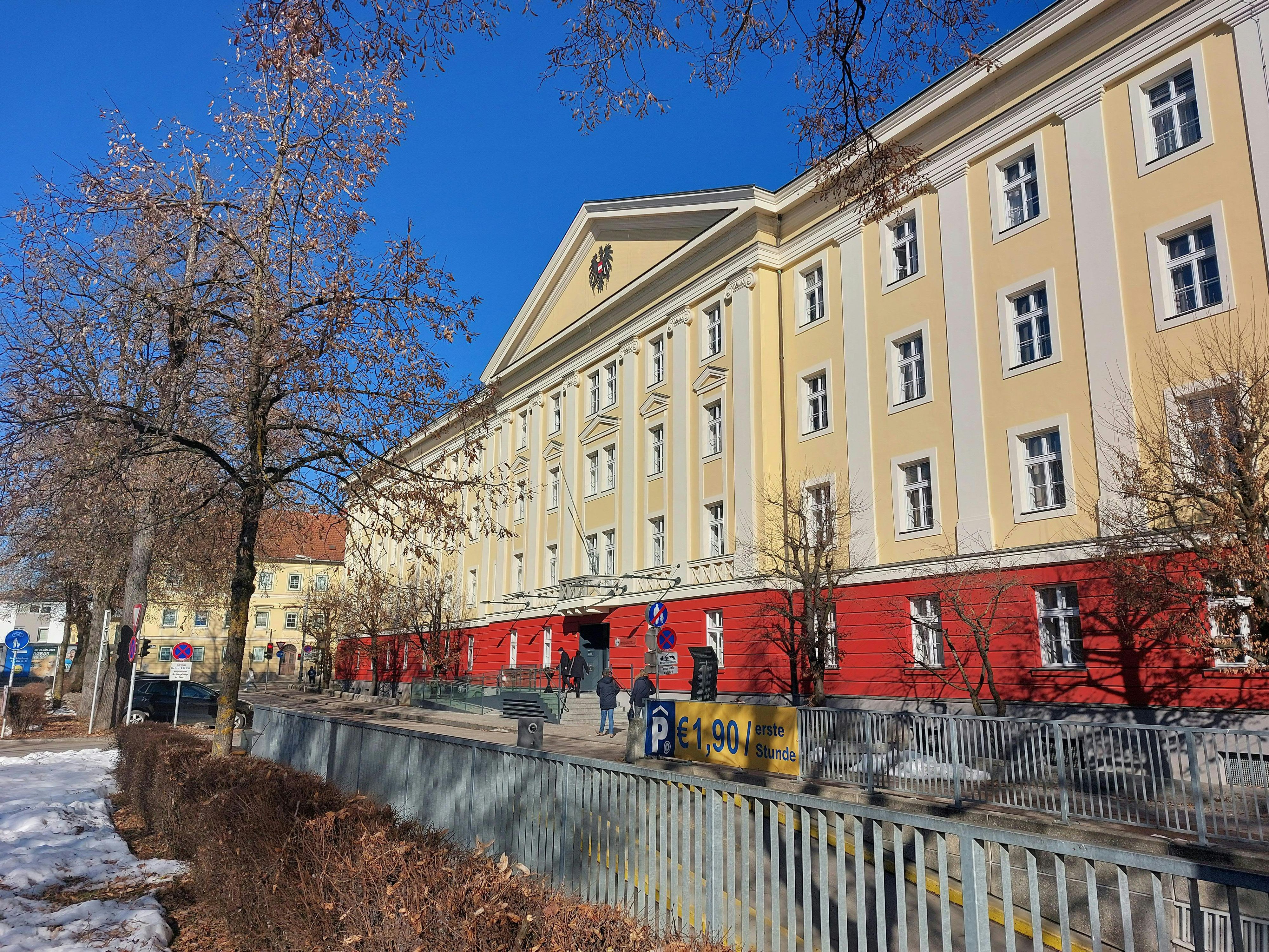 Der 23-Jährige wurde am Klagenfurter Landesgericht zu 26 Monaten Haft verurteilt.