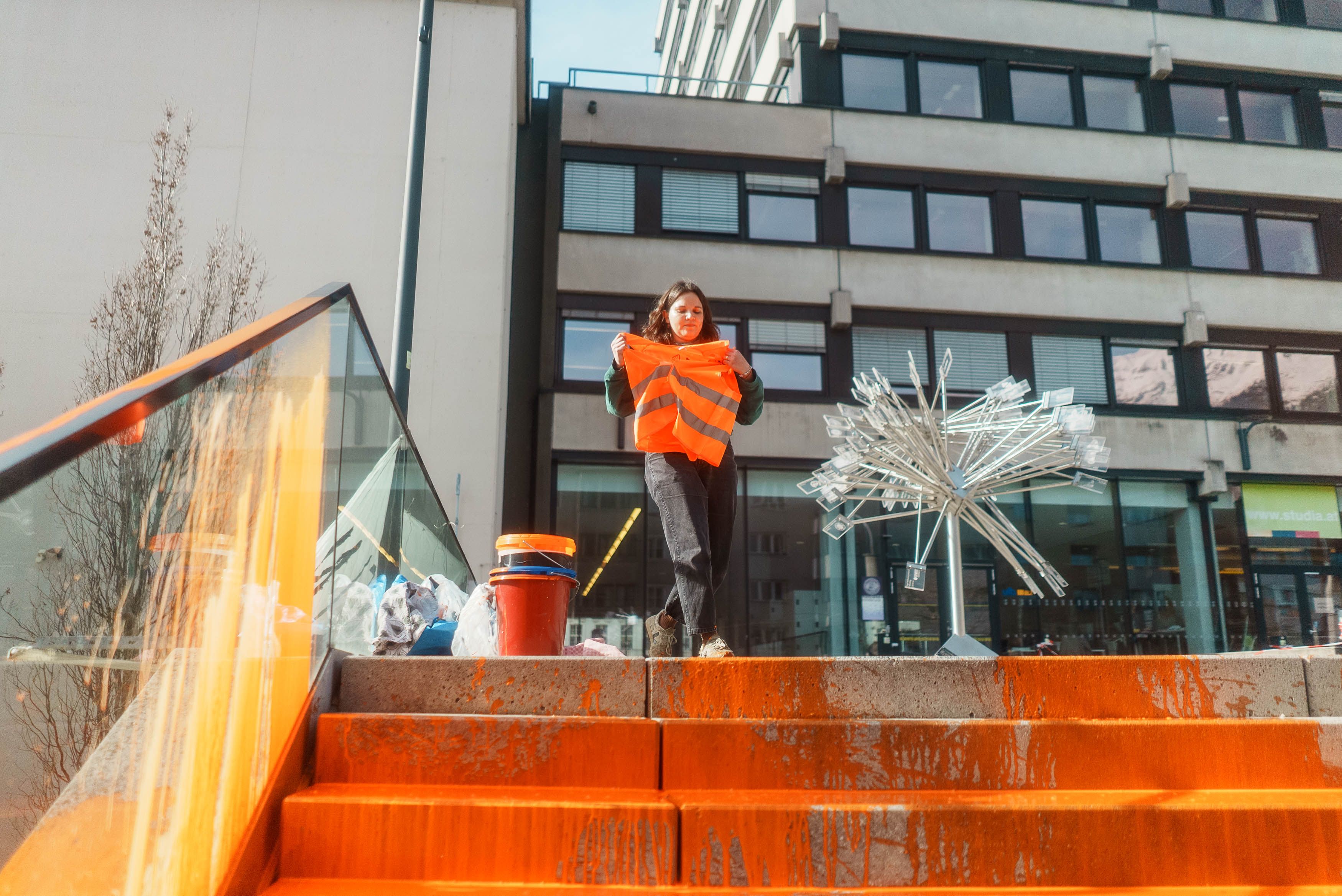 Klima-Kleberin Laila Fuisz erhebt schwere Vorwürfe gegen die Polizei. 