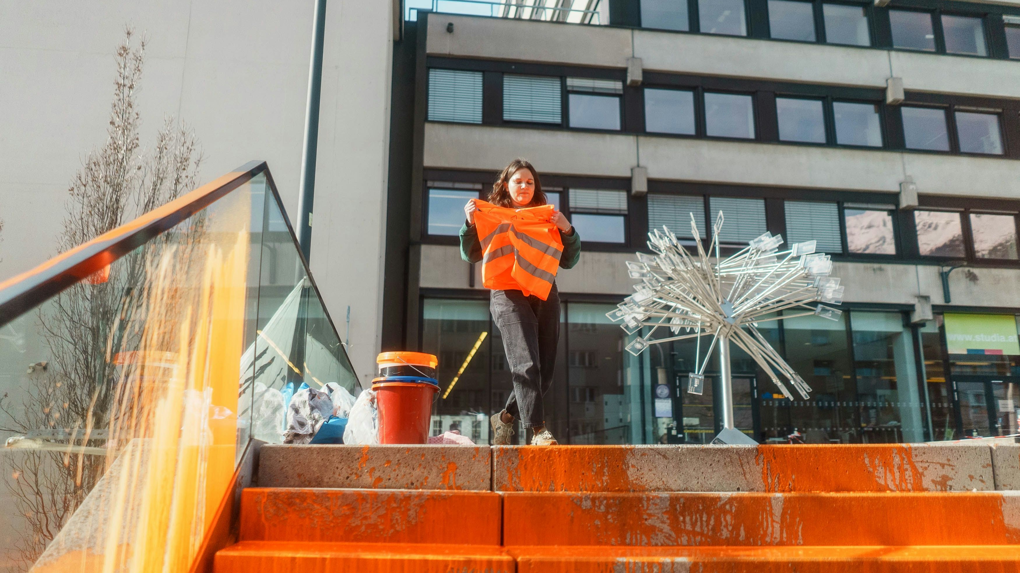 Klima-Kleberin Laila Fuisz erhebt schwere Vorwürfe gegen die Polizei. 