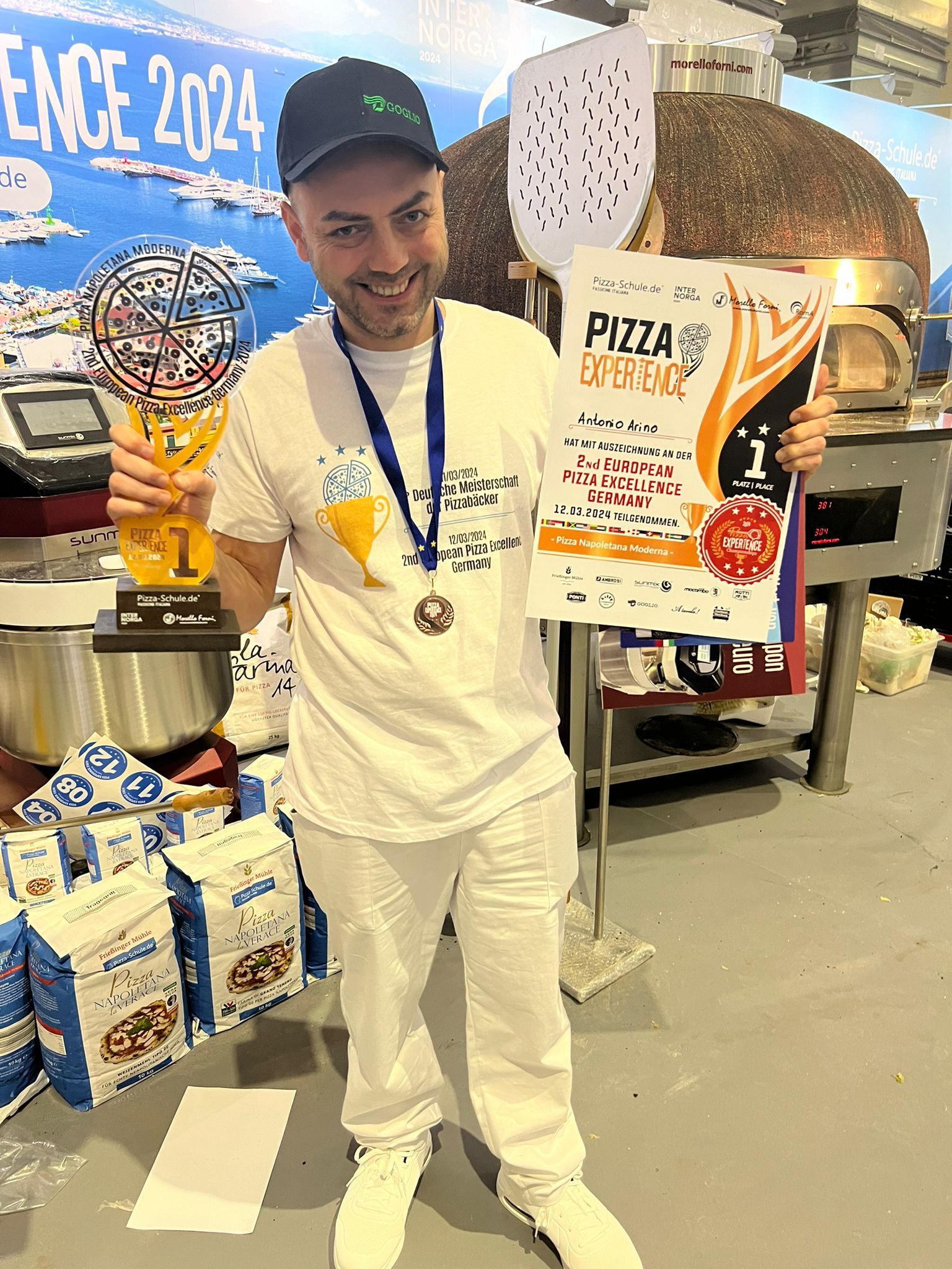 Antonio Arino, 38 Jahre alt und Mitglied des Küchenteams der Pizzeria 