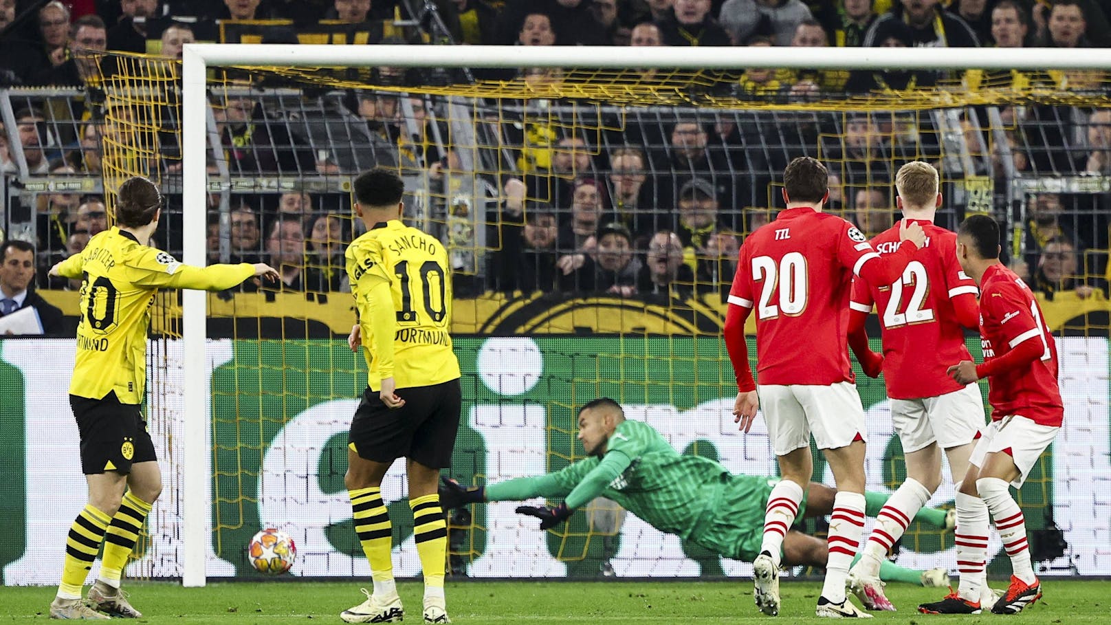 2:0! Sabitzer mit Dortmund im Königsliga-Viertelfinale