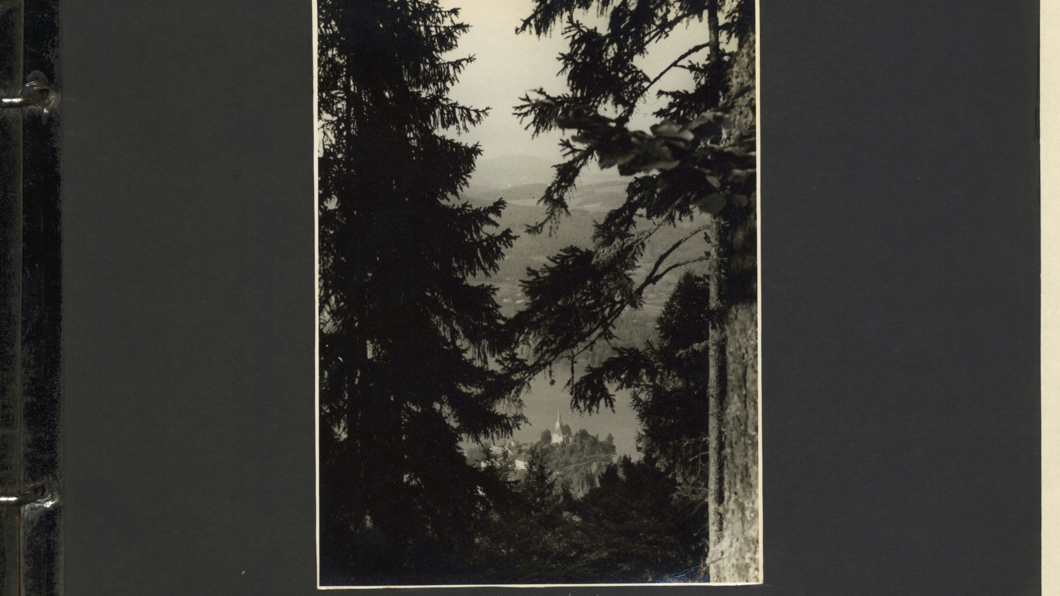 Maria Wörth: Ansicht der hdgö-Sonderausstellung „Holidays in Austria. Ein Urlaubsland erfindet sich neu“