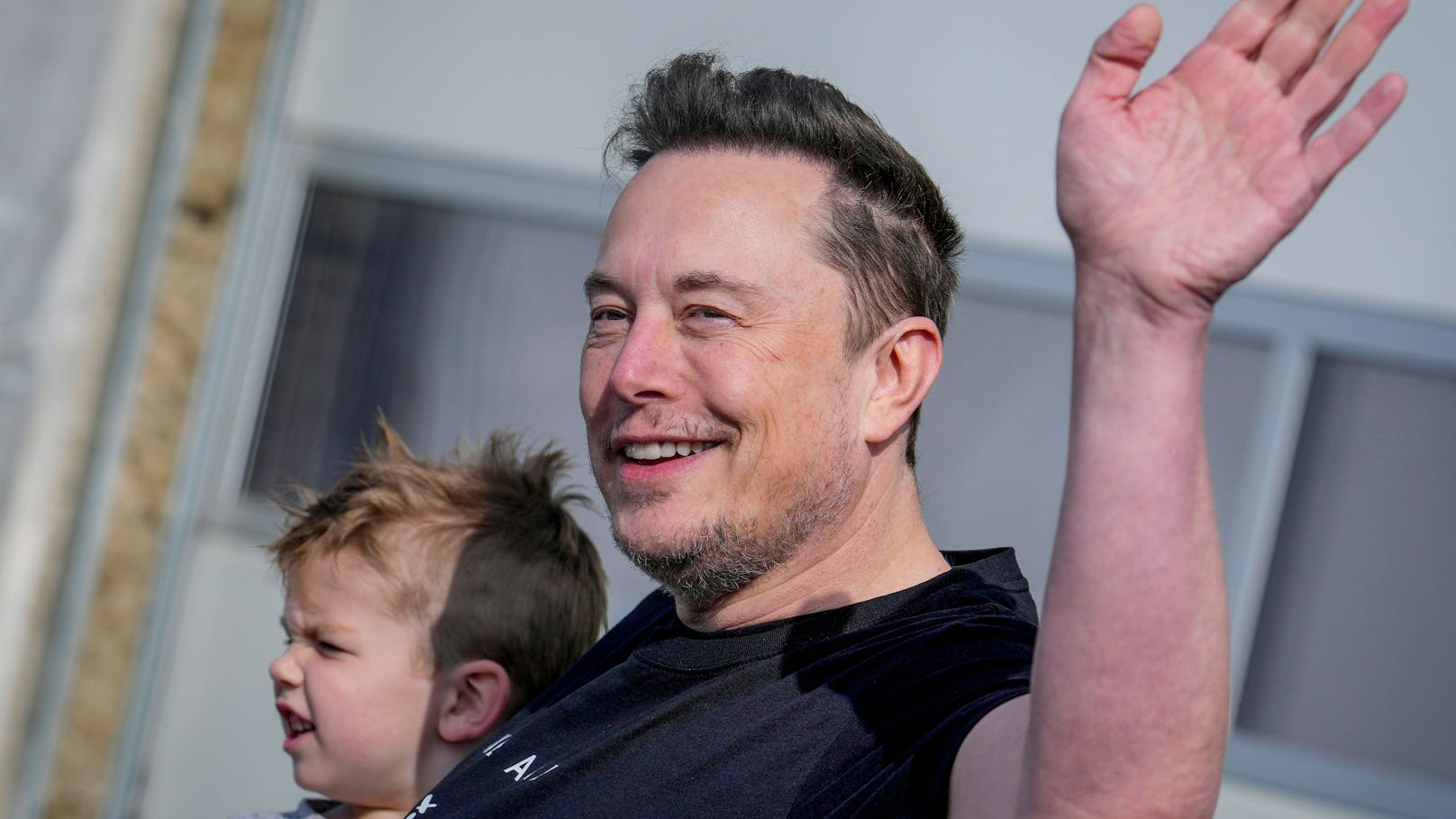 Nur 230 Minuten – Elon Musk Blitz-Besuch in Berlin