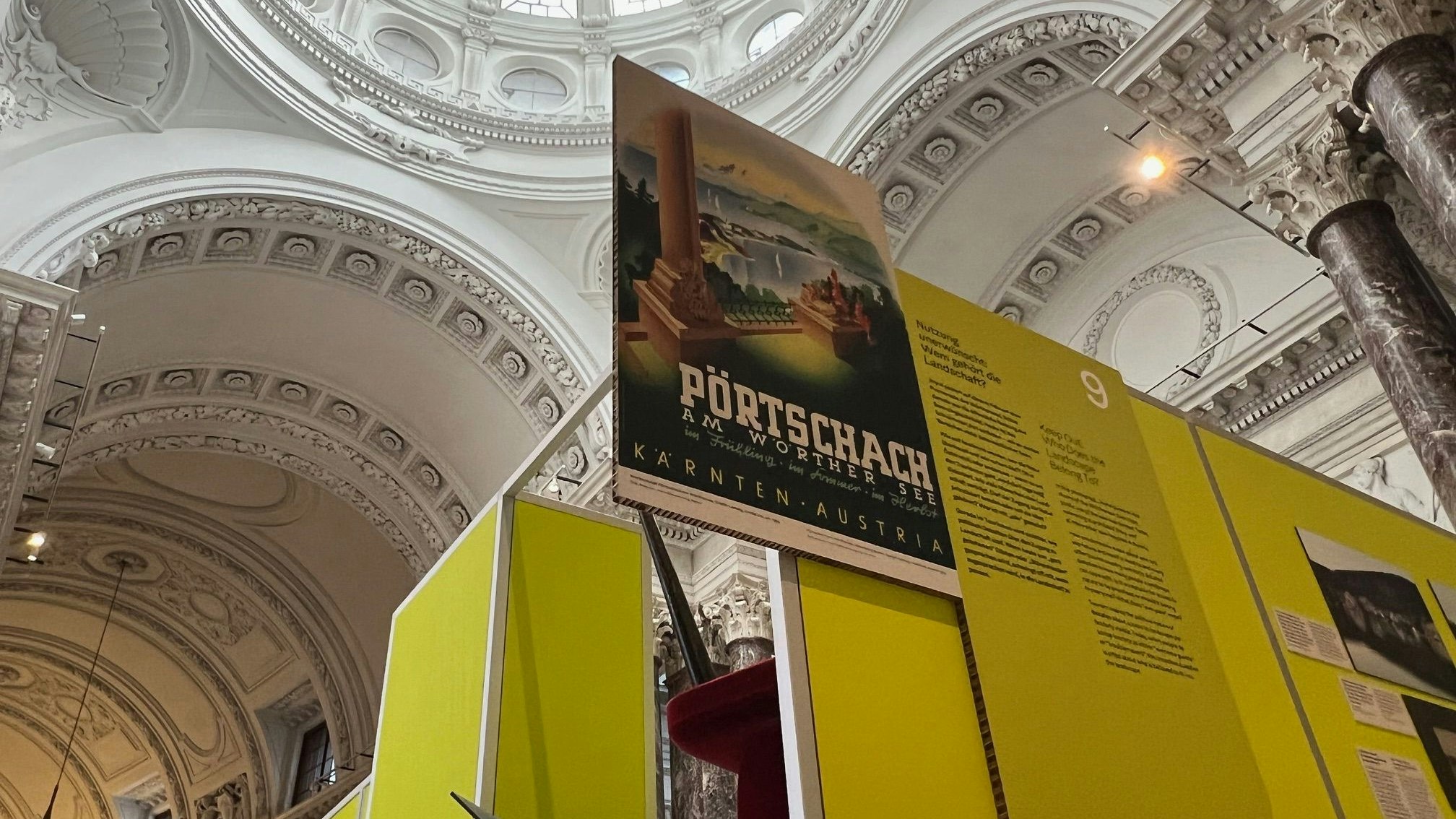 Ansicht der hdgö-Sonderausstellung „Holidays in Austria. Ein Urlaubsland erfindet sich neu