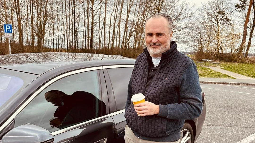 Heute.at - Landeschef Doskozil zeigt erstes Foto nach Kehlkopf-OP