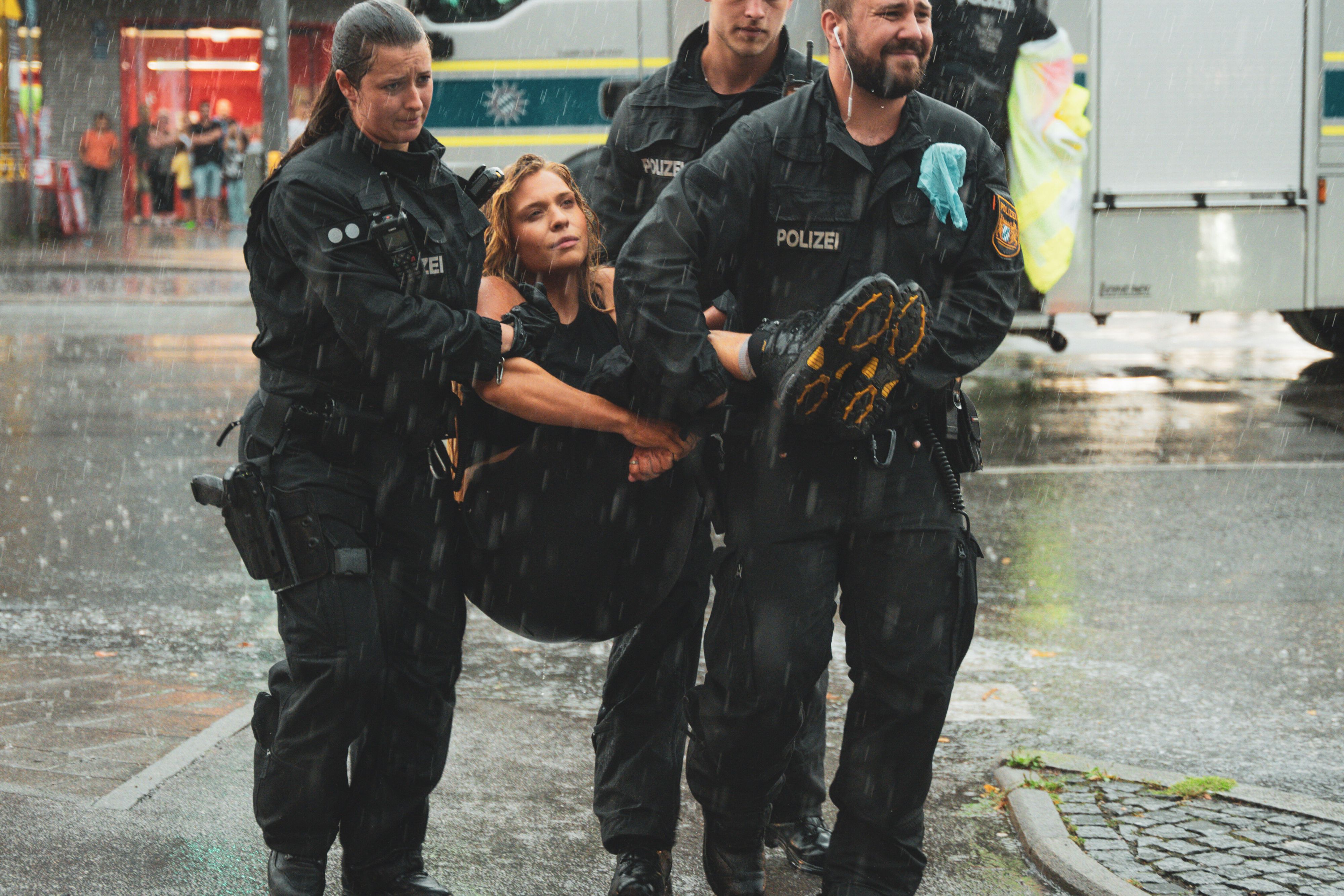 Bald soll Anja Windl in Wien im Trockenen sitzen – nämlich in einer Justizanstalt.