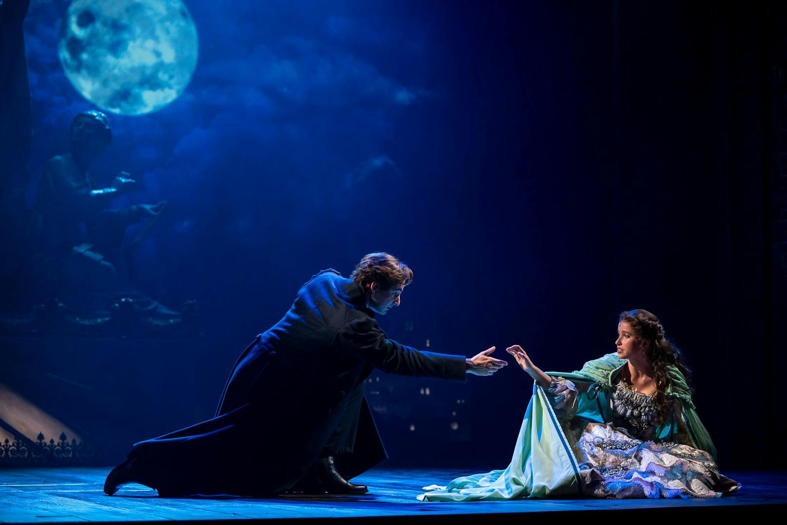 Eine tragische Liebesgeschichte wird im "Phantom der Oper" erzählt.