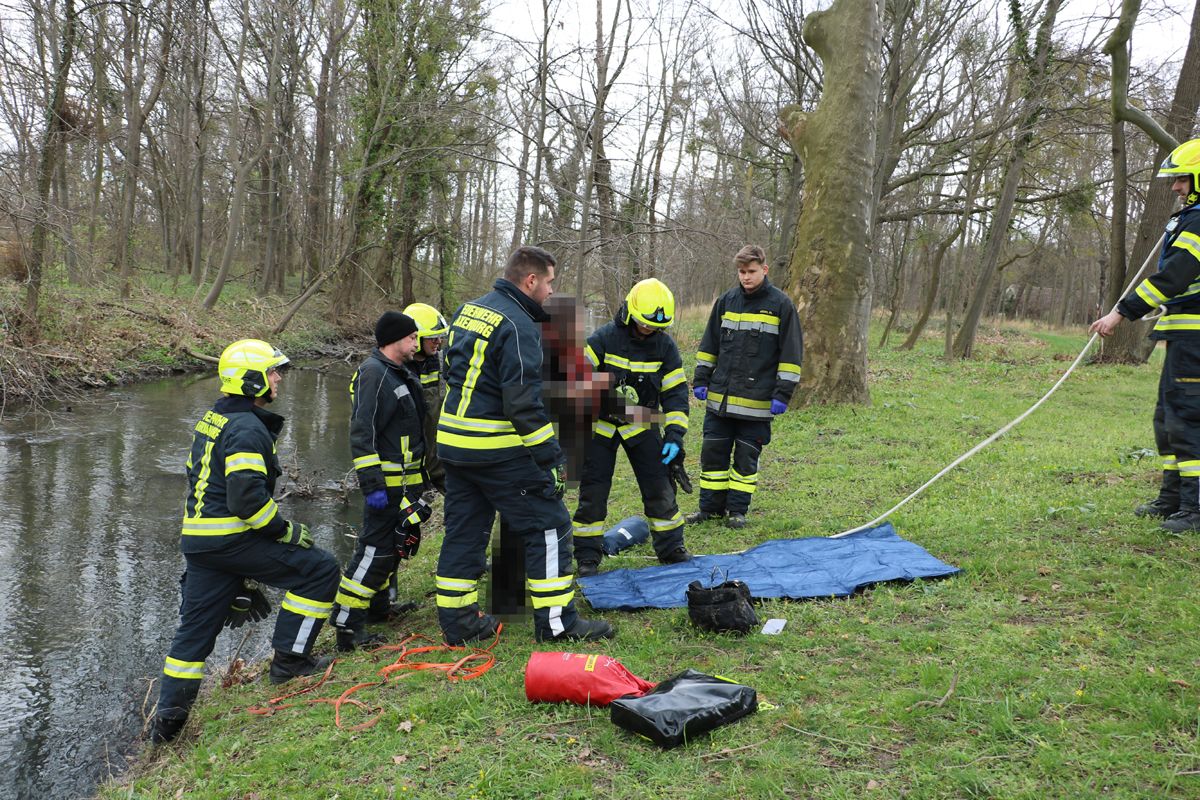 Feuerwehr rettete Frau