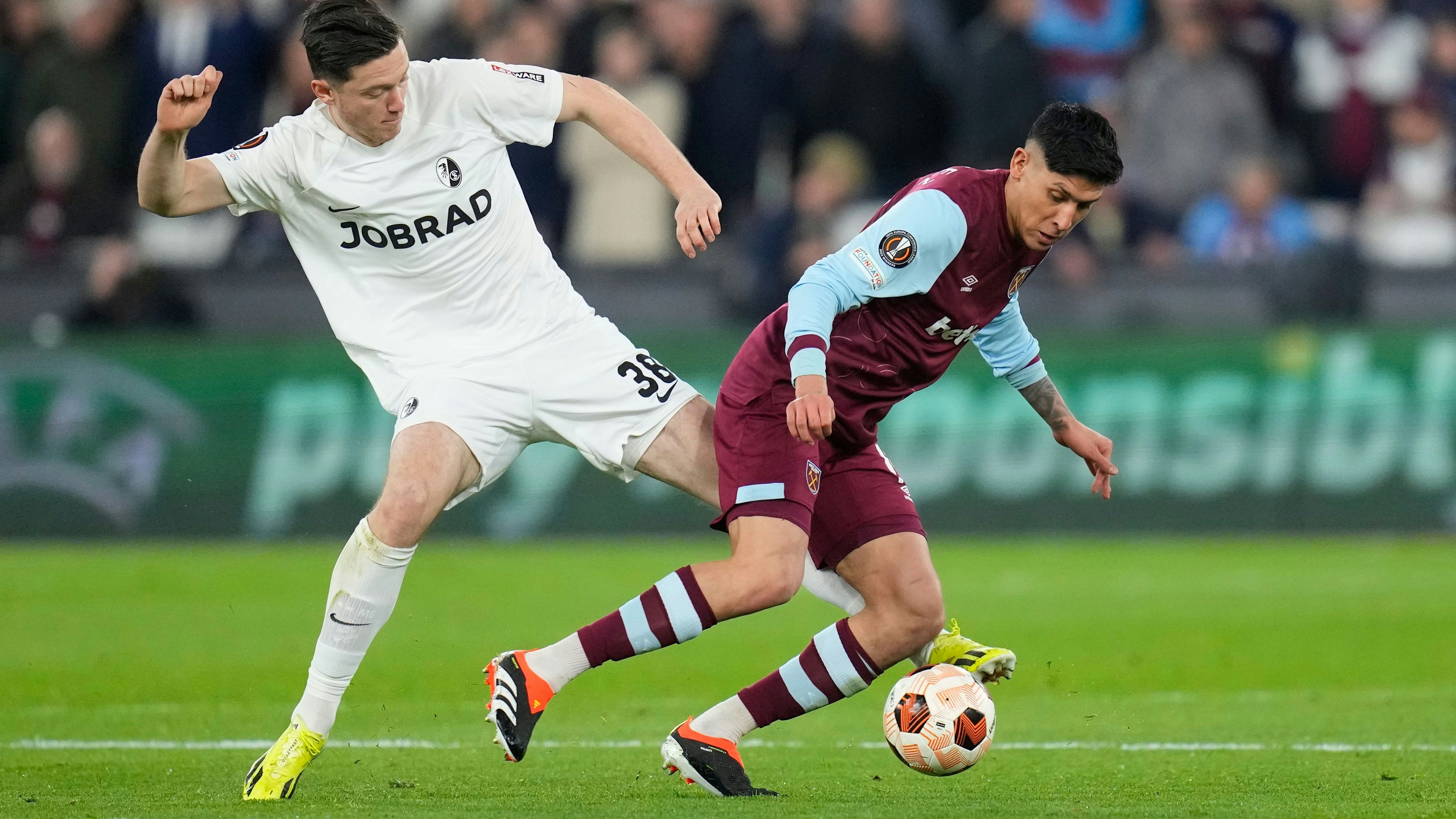 Michael Gregoritsch beißt sich an West Ham die Zähne aus.