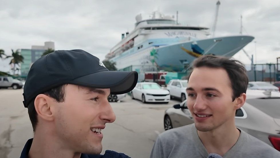 Youtuber Lucas (li.) wagte mit seinem Bruder einen Trip auf der 