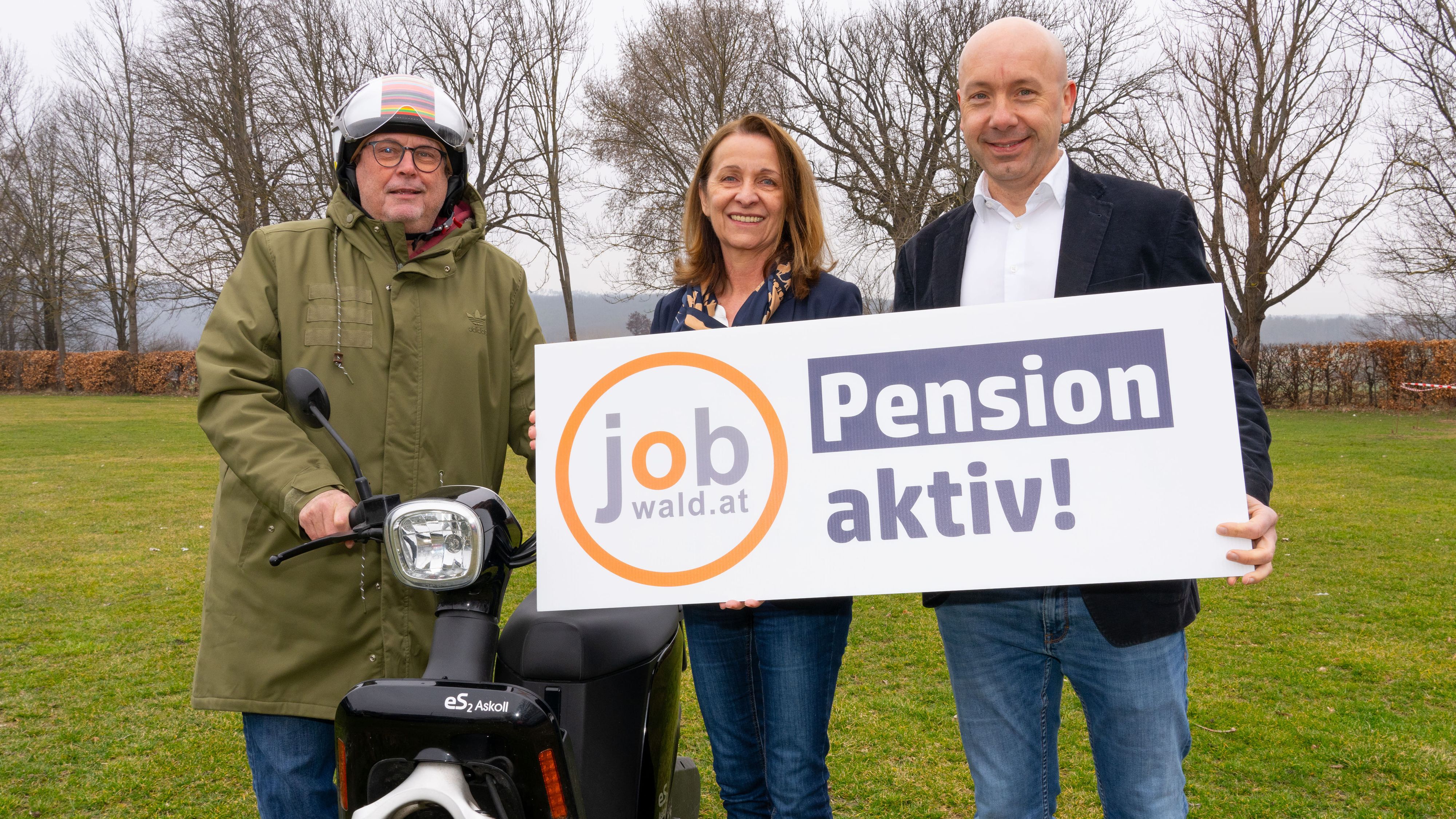 v.li.: Wolfgang Welser von den NÖ Senioren Horn, Anne Blauensteiner von der Wirtschaftskammer Zwettl und Mag. Roland Surböck von der Jobmedien GmbH