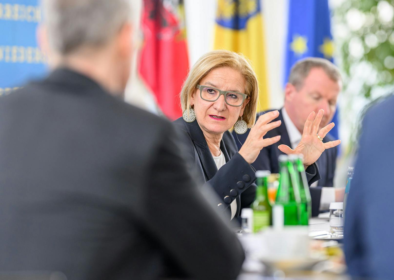 Johanna Mikl-Leitner pocht erneut auf eine Streichung der KIM-Verordnung