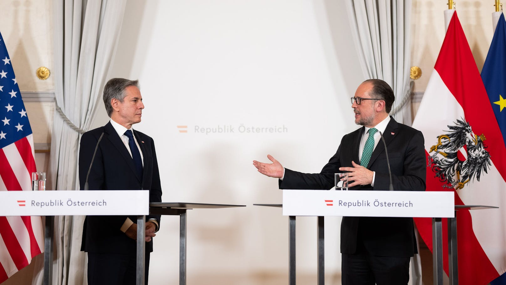 US-Außenminister überschüttet Österreich mit Lob