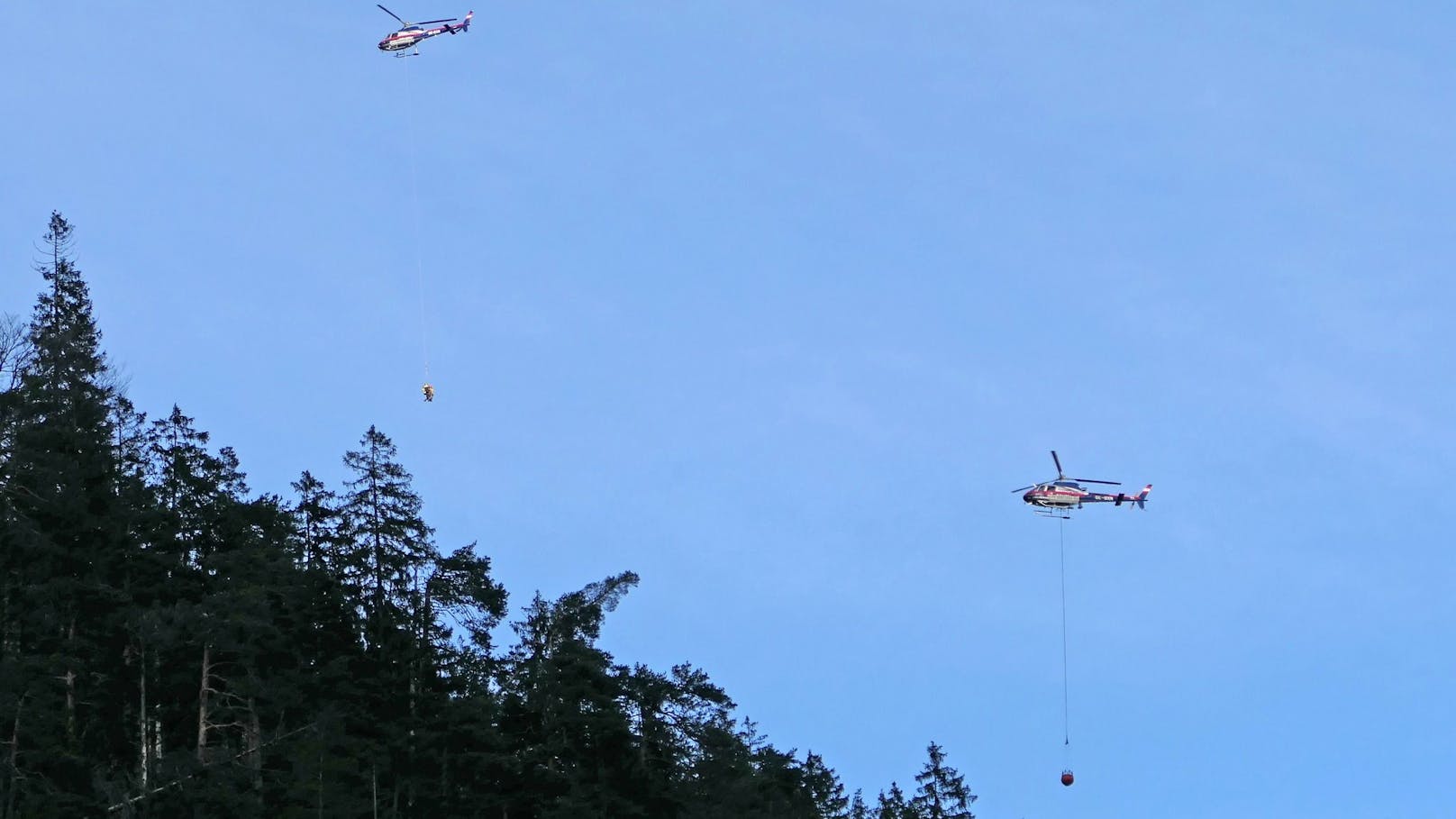 Der verdächtige Österreicher konnte im weiteren Umkreis der Tatorte angetroffen, festgenommen, und über Anordnung der Staatsanwaltschaft in die Justizanstalt Innsbruck eingeliefert werden.