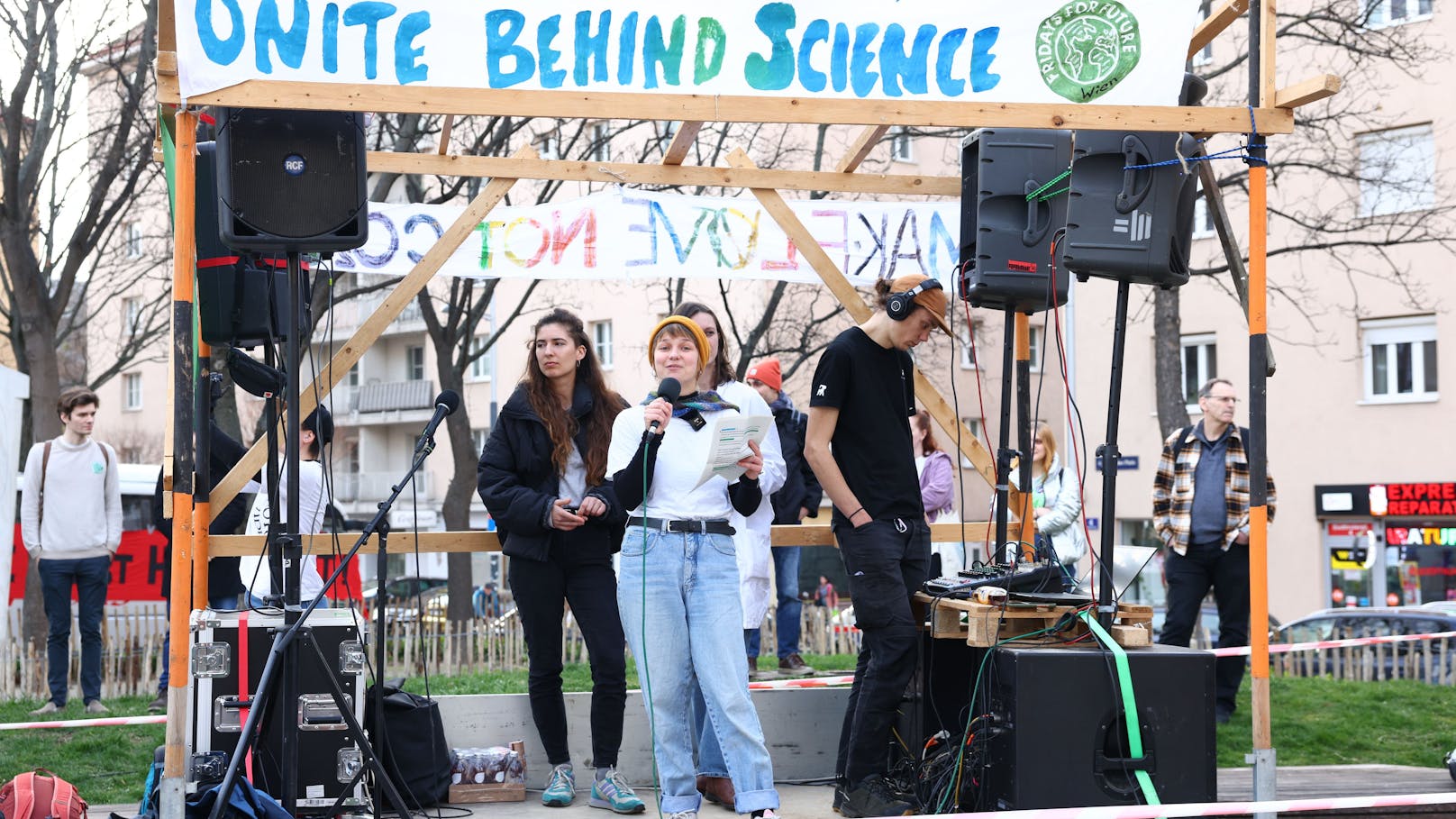 Genau vor fünf Jahren veranstaltete Fridays for Future ihren ersten weltweiten Klimaprotest.