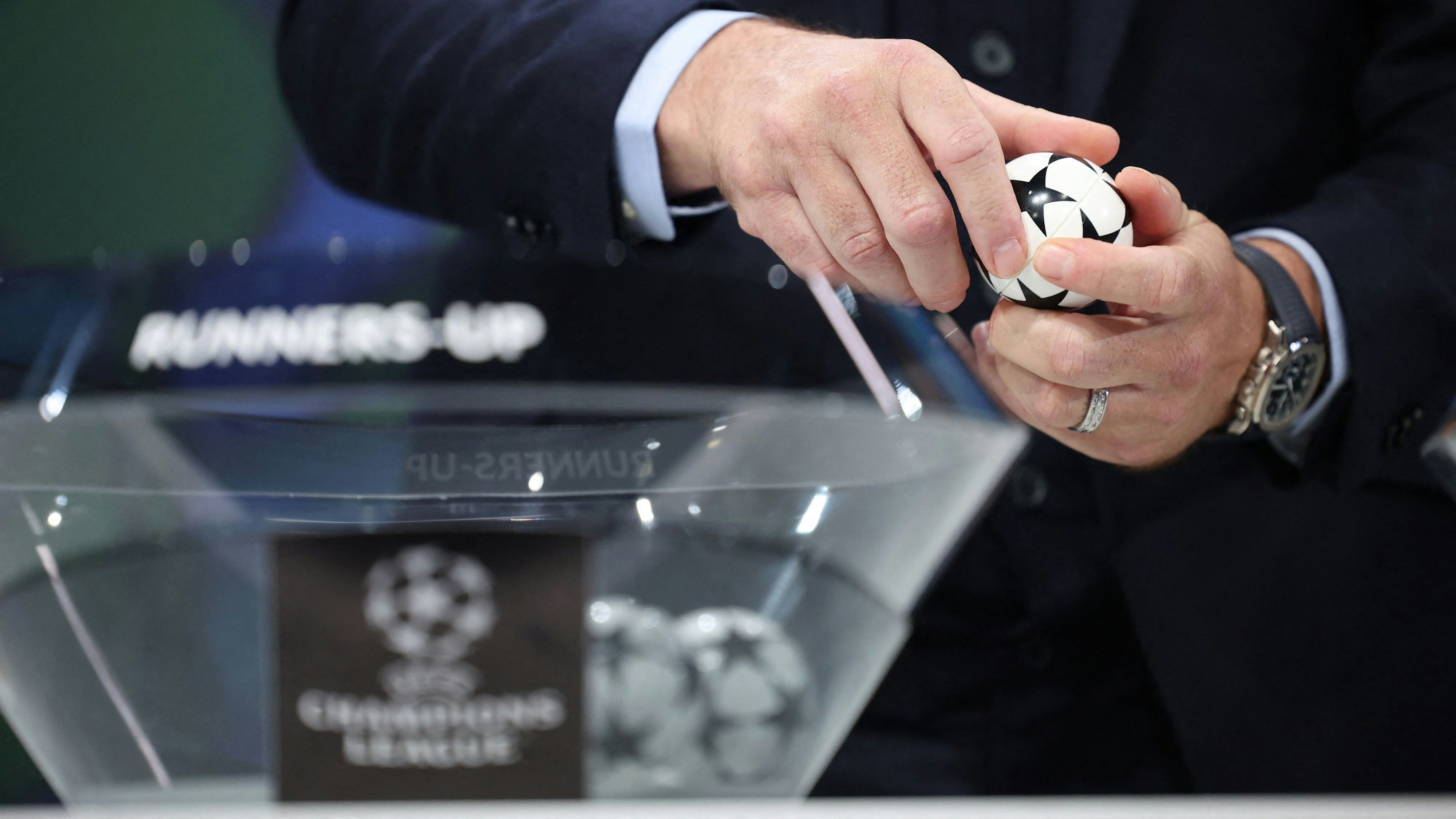 Heute.at - Kracher-Duelle: Bayern gegen Arsenal, Real gegen City