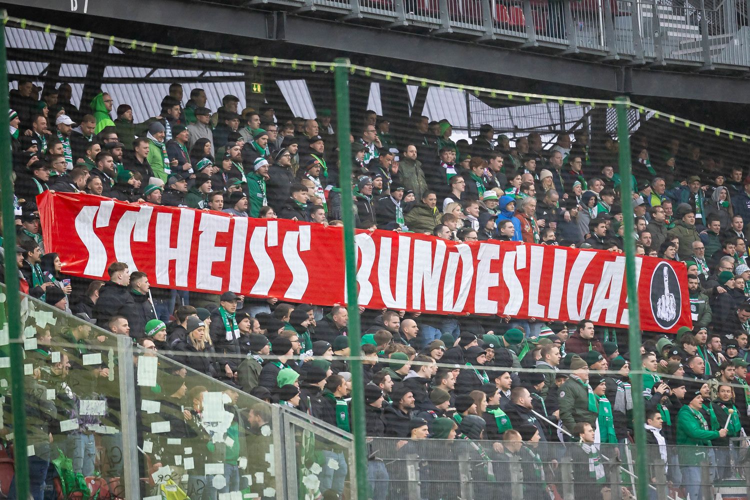 Rapid zeigte wieder das Anti-Liga-Transparent