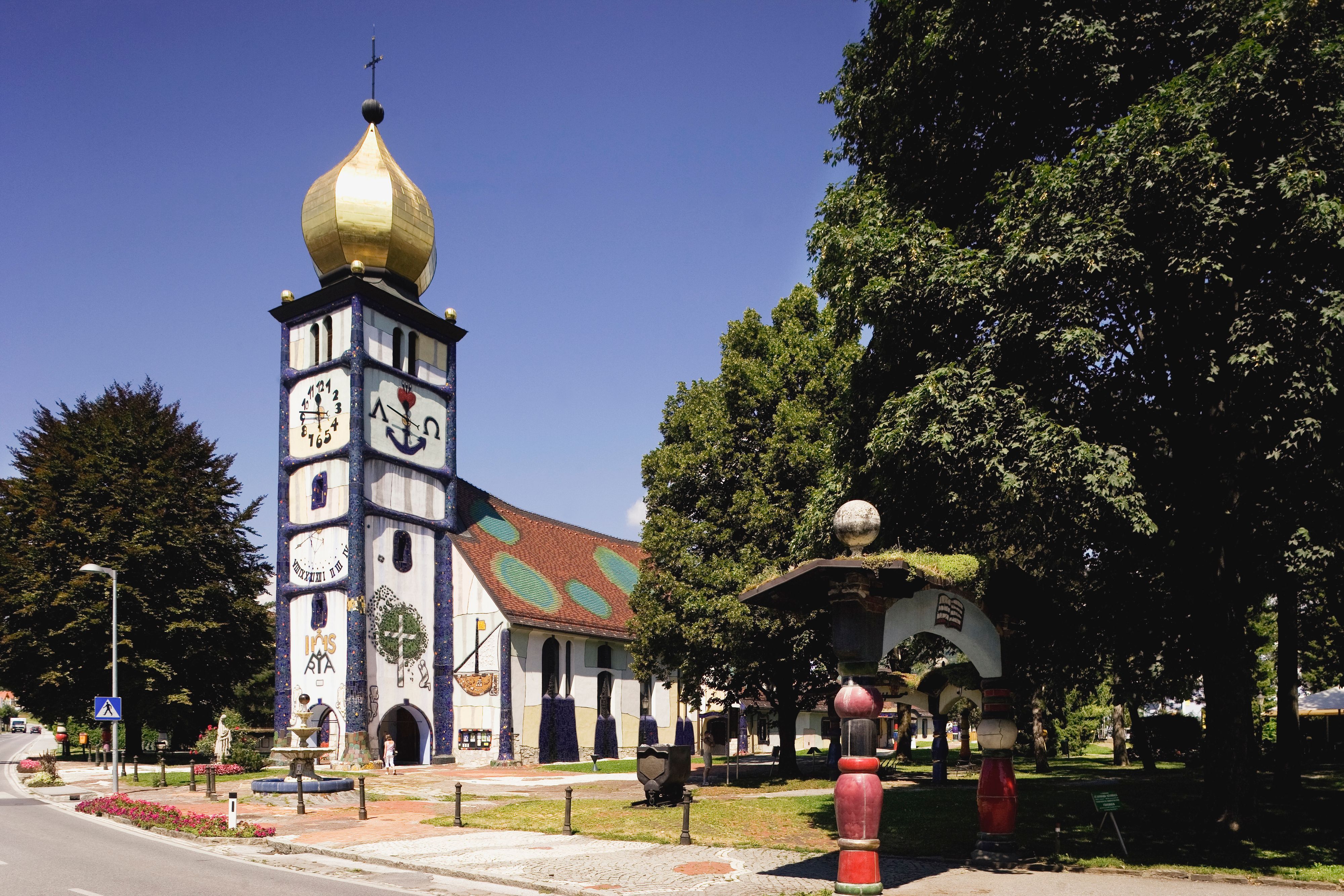 Die Gottesdienste des Landes sind auch über eine eigene Homepage oder eine App abrufbar.