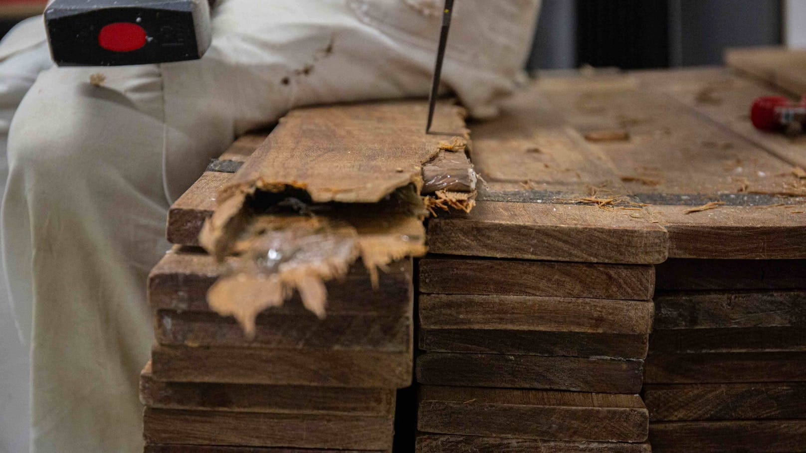 NÖ-Polizei stellt 137 Kilo Koks in Holzbrettern sicher