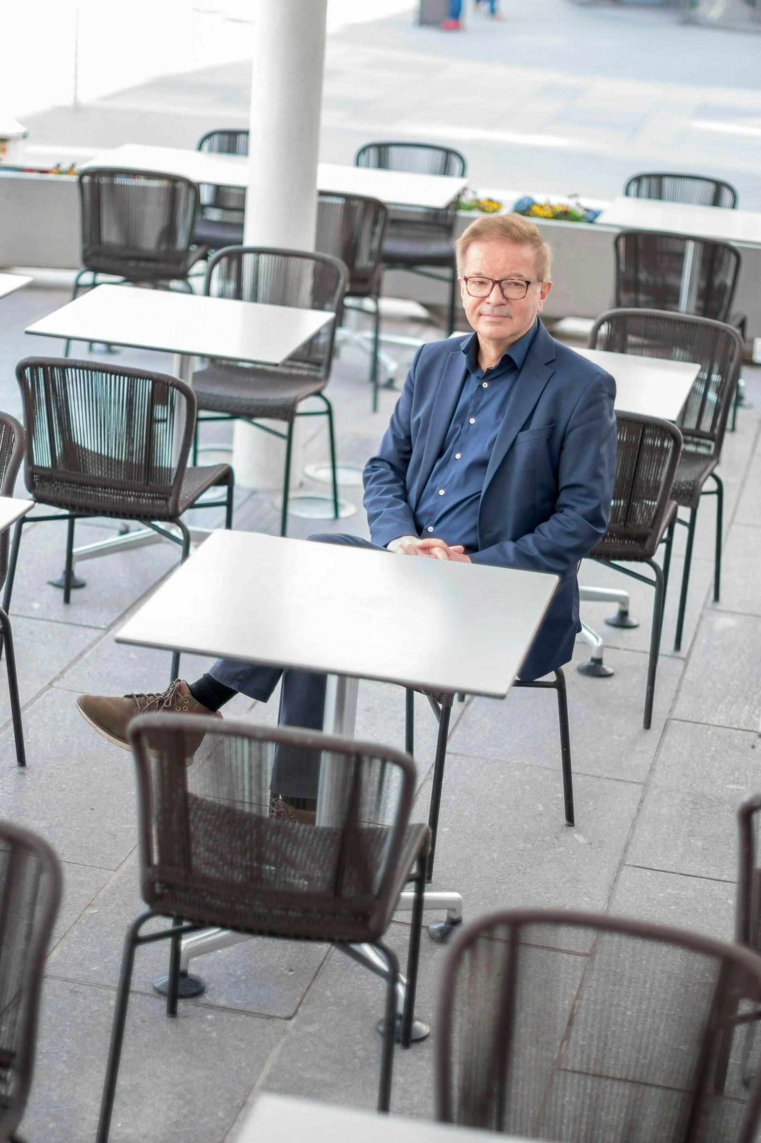 Interview mit dem ehemaligen Gesundheitsminister Rudolf Anschober im Wiener "Cafe Mozart" 2023