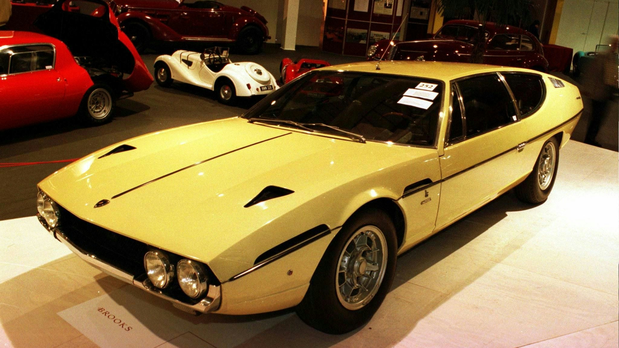 Lamborghini Espada, 1968 bis 1978, bis zu 350 PS