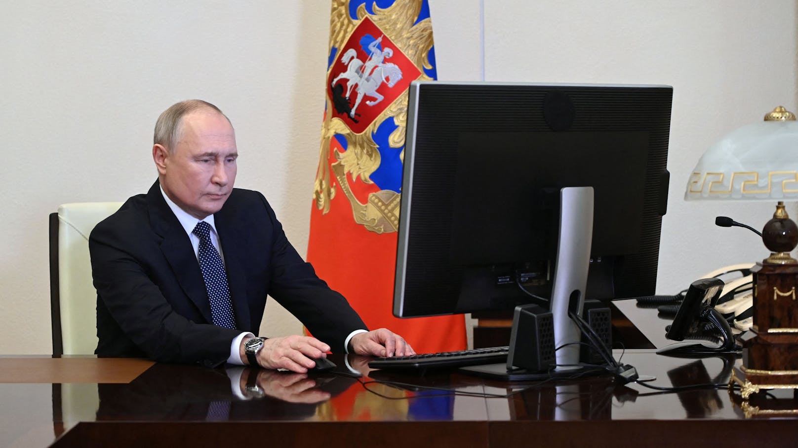 Chaos pur – jetzt sabotieren Ukraine-Hacker Putin-Wahl