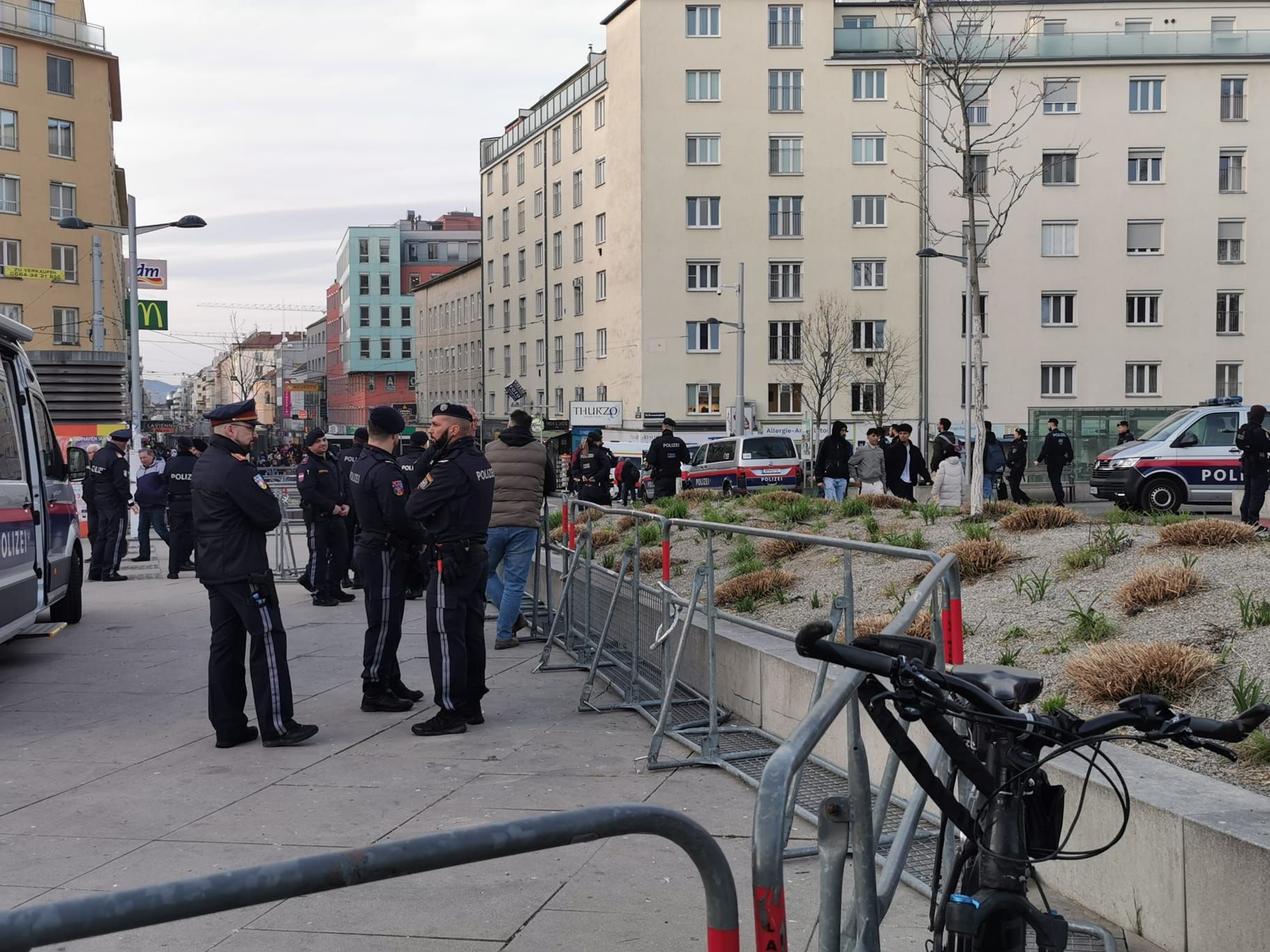 Polizeiliches Großaufgebot zur Schwerpunktaktion in Favoriten. (Symbolfoto)