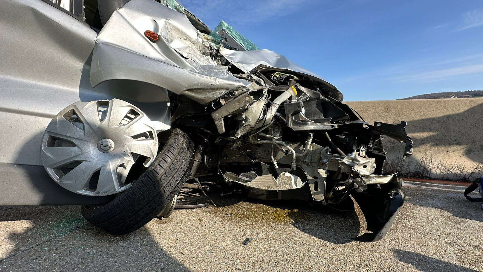 Der Unfall löste einen langen Stau aus.