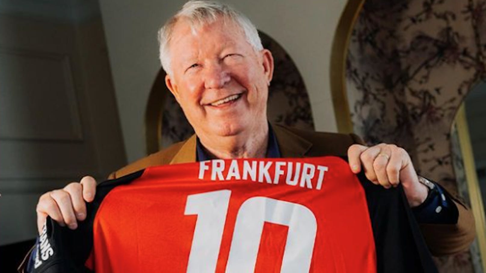 United-Legende Ferguson wird lebenslanger Frankfurter