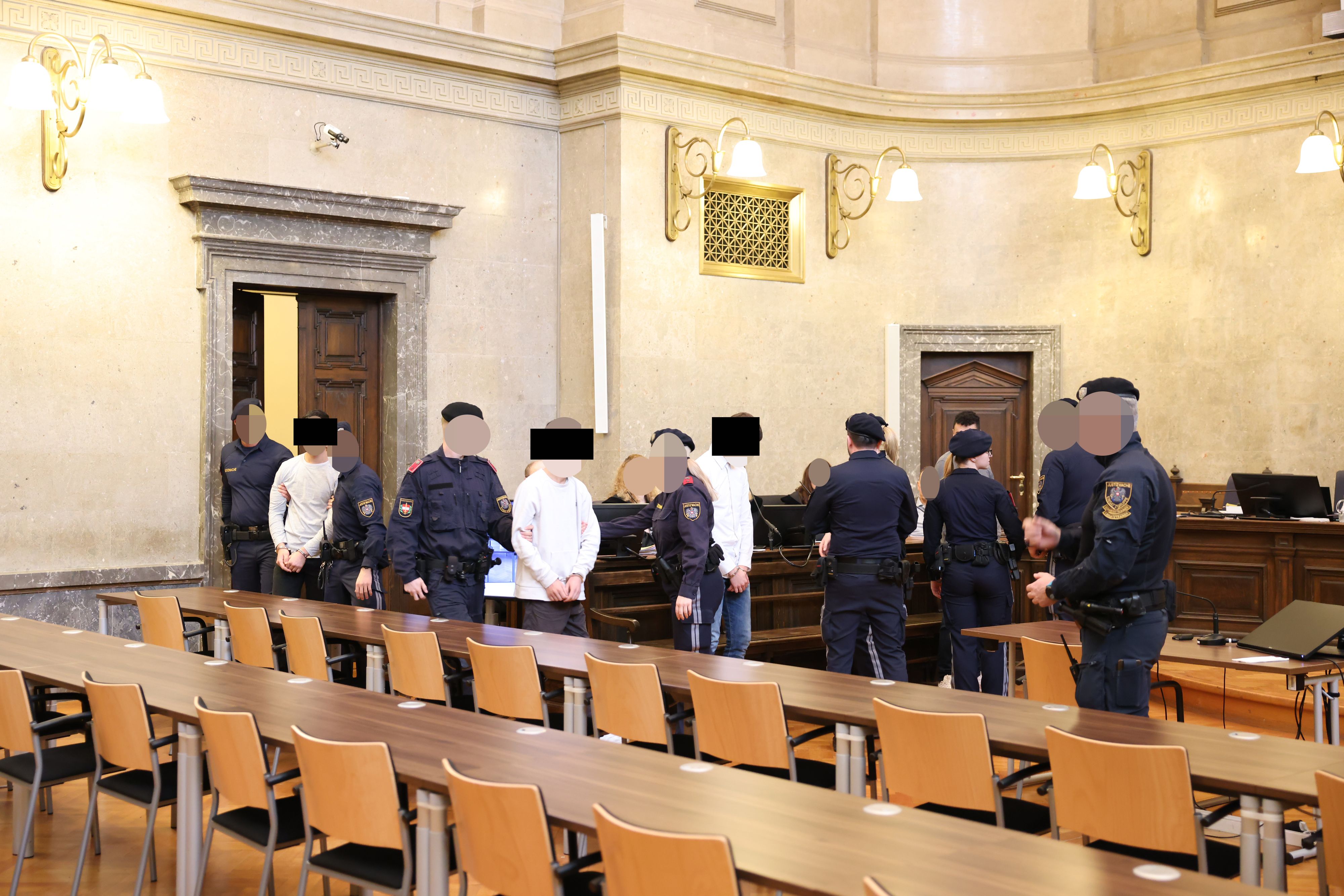 Die vier Männer mussten sich vor Gericht verantworten – es setzte Schuldsprüche.