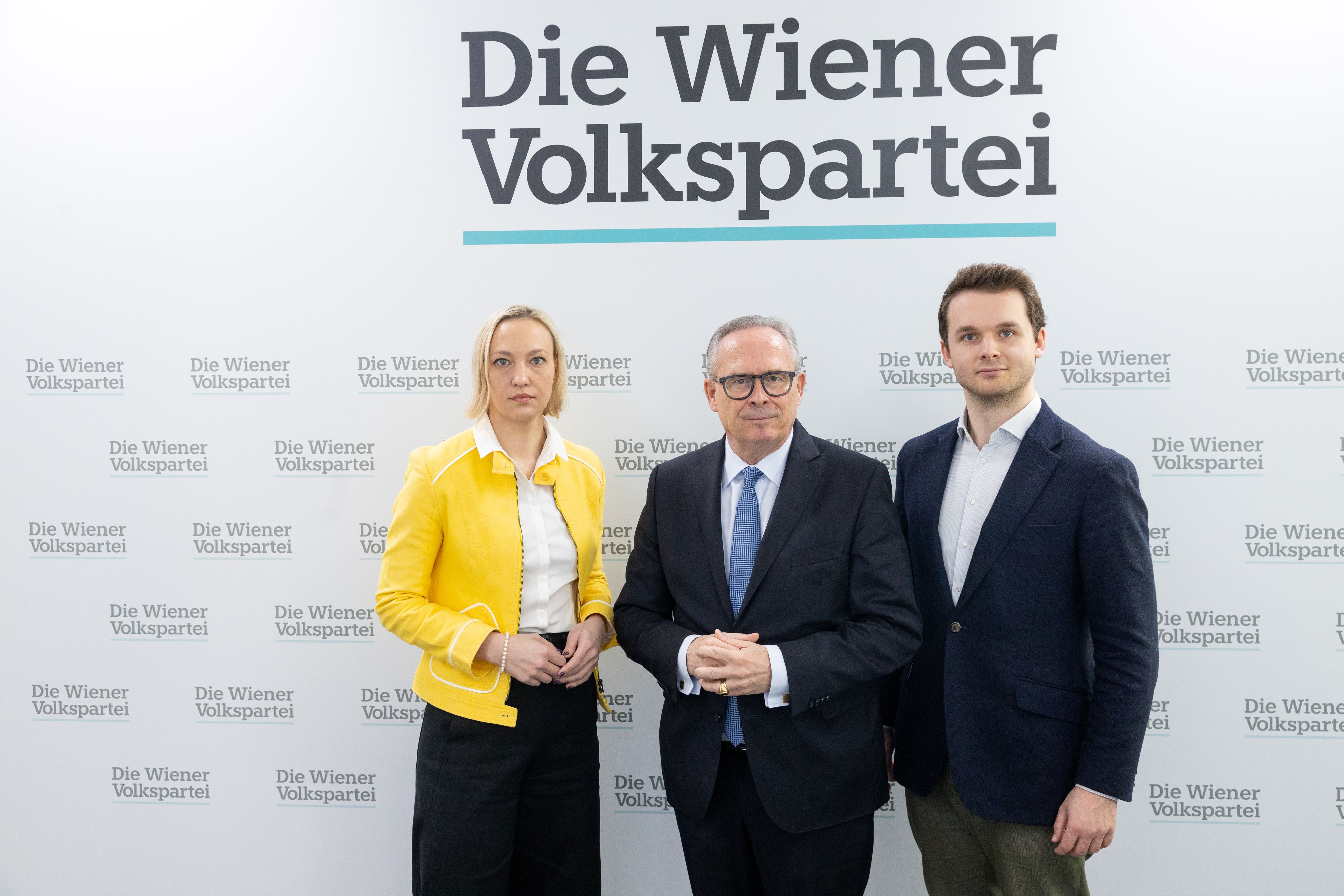 Die Wiener Volkspartei unter Integrationssprecherin Caroline Hungerländer, Stadtrat Karl Mahrer und Bildungssprecher Harald Zierfuß präsentierte ein Maßnahmenpaket gegen Jugendgewalt in Wien.