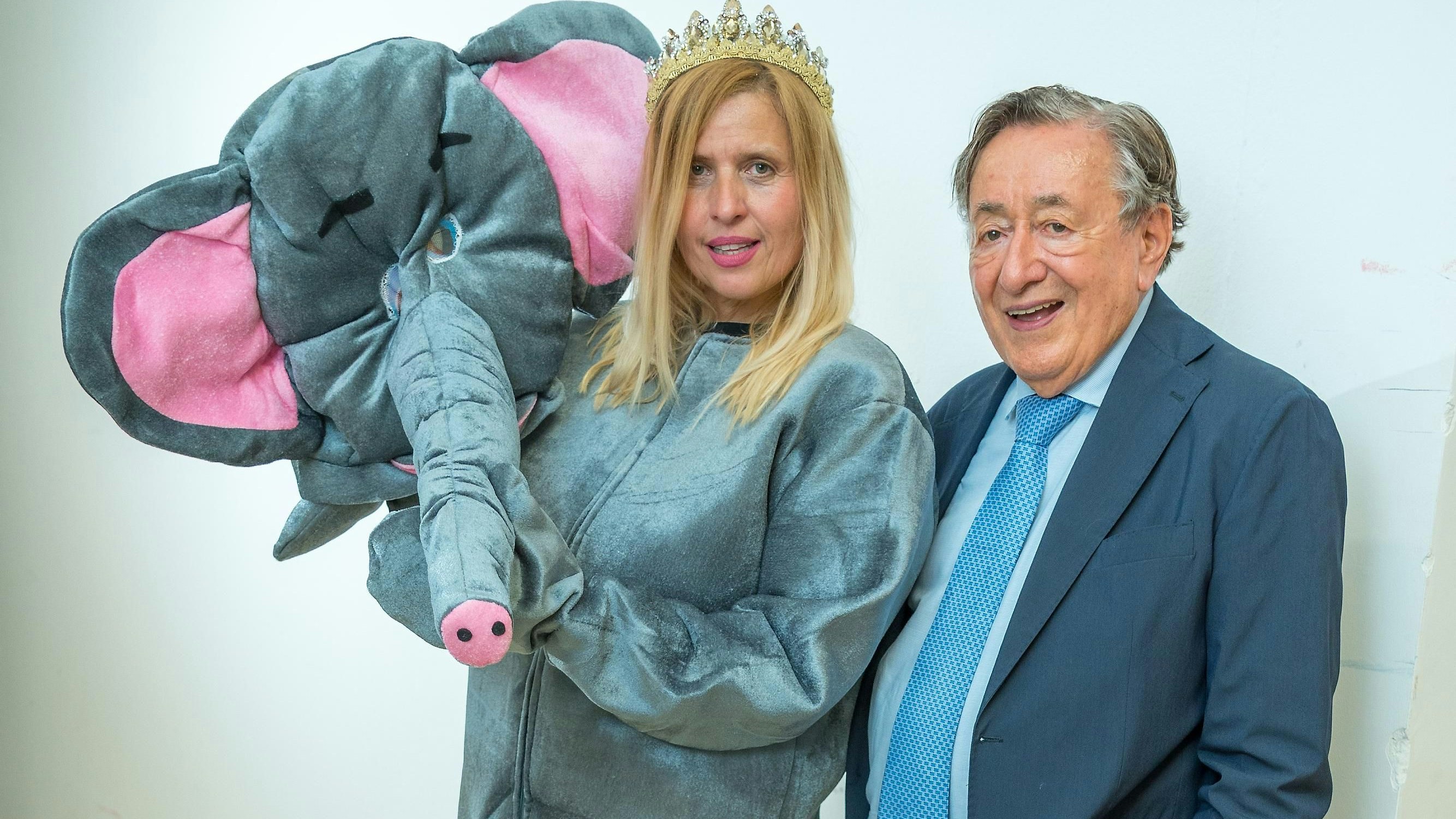 "Babyelefant" Dani Kennedy und Baumeister Richard Lugner