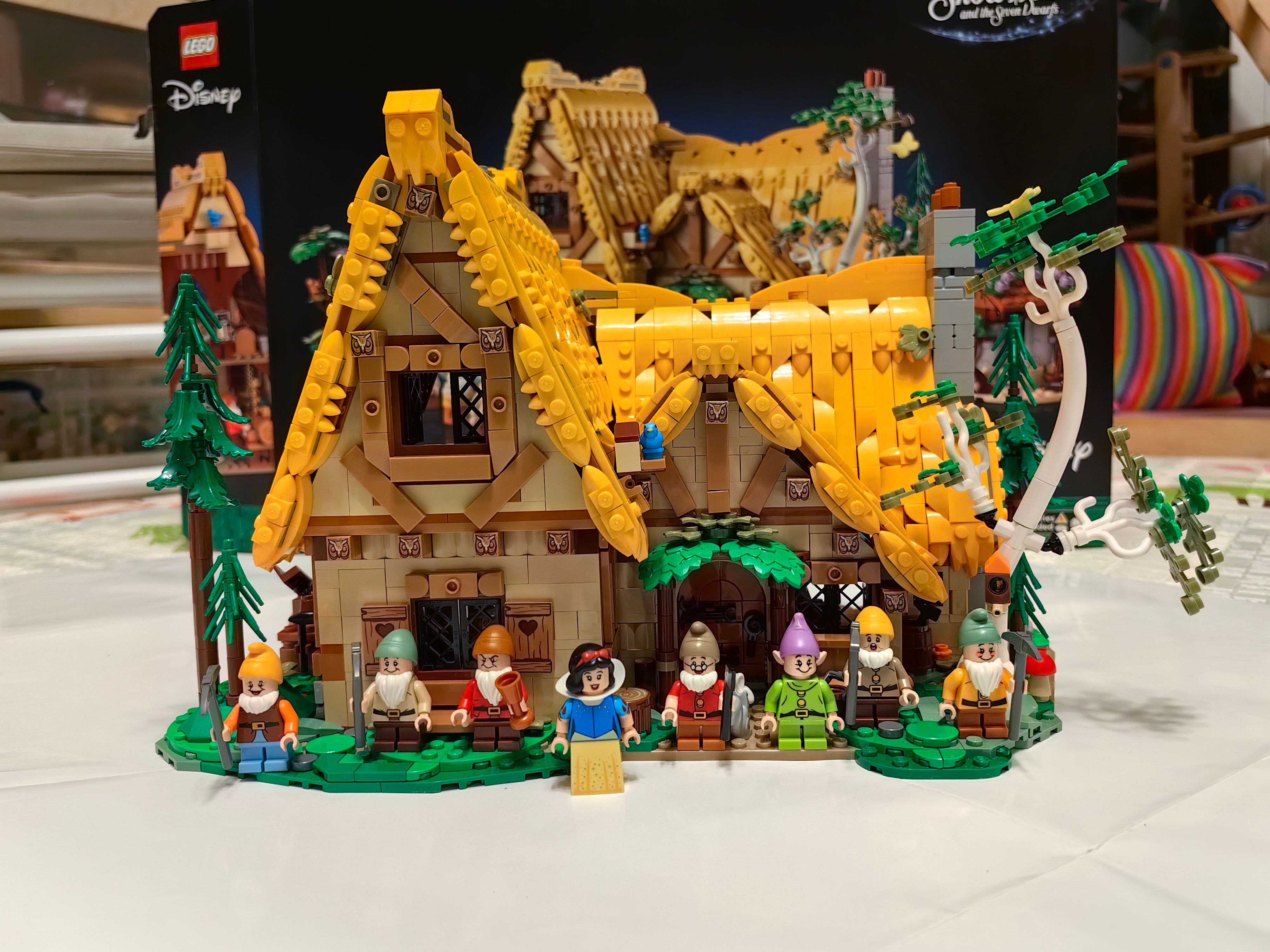 Bunt, kompakt, aber dennoch mit enorm vielen Details: LEGO 